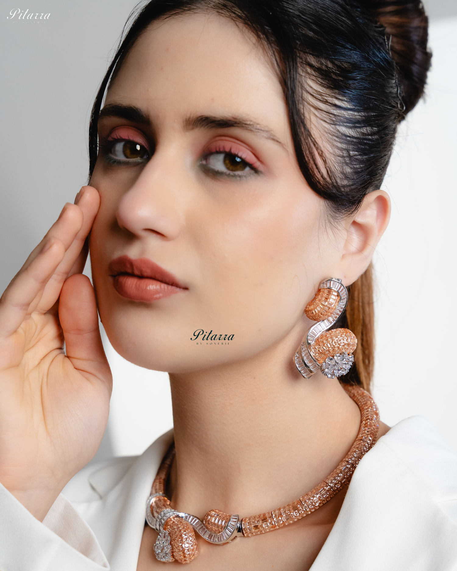 Rose Gold Unique Style Pitarra Crystal Choker Set