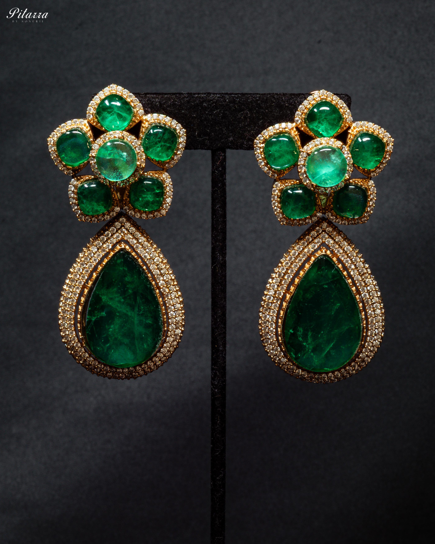 Green Stone Tear Drop Carved Necklace Set