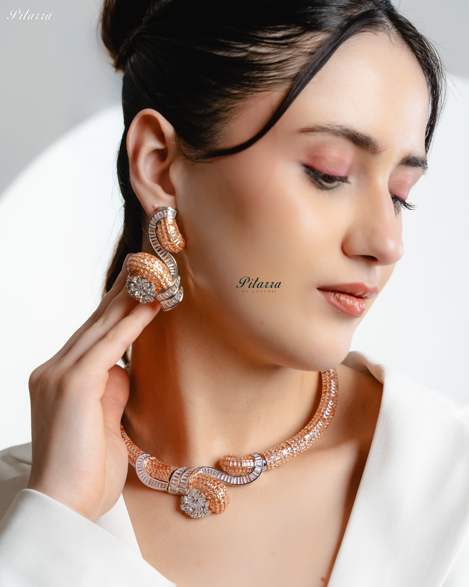 Rose Gold Unique Style Pitarra Crystal Choker Set