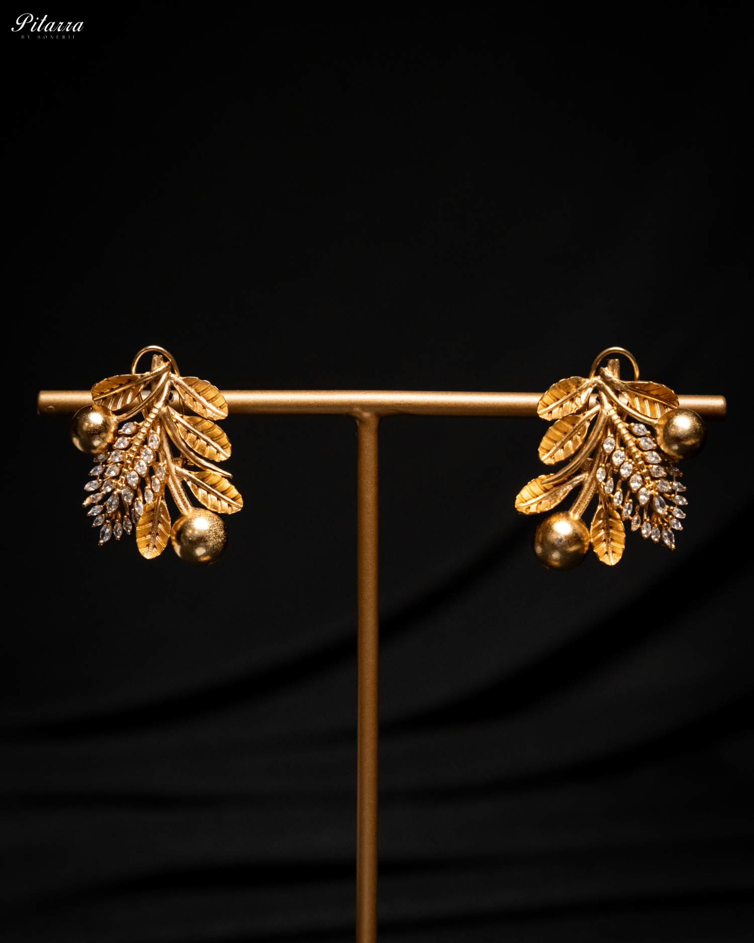 Antique Design Pearl and Leaf Necklace Set_Earrings