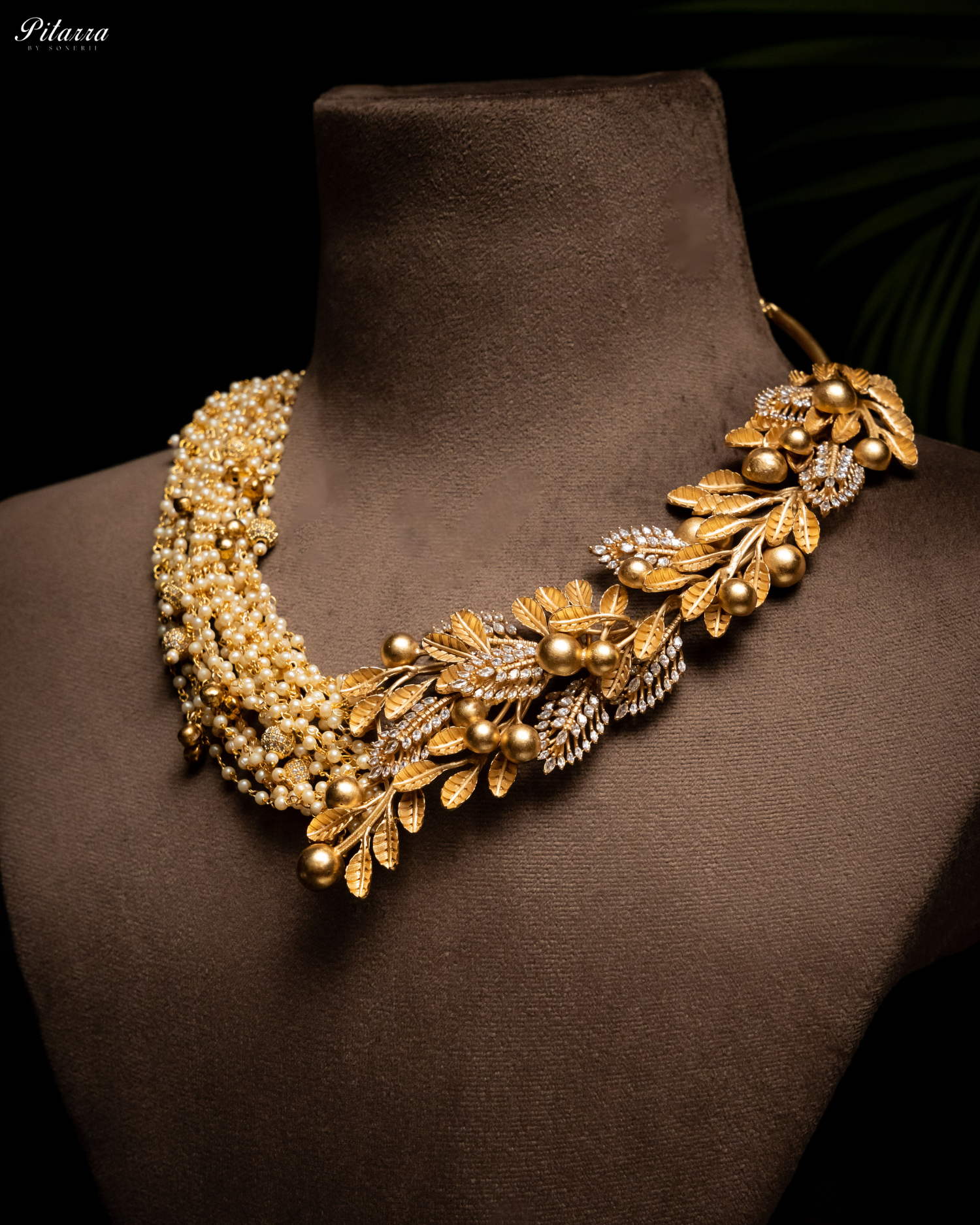 Antique Design Pearl and Leaf Necklace Set_Necklace