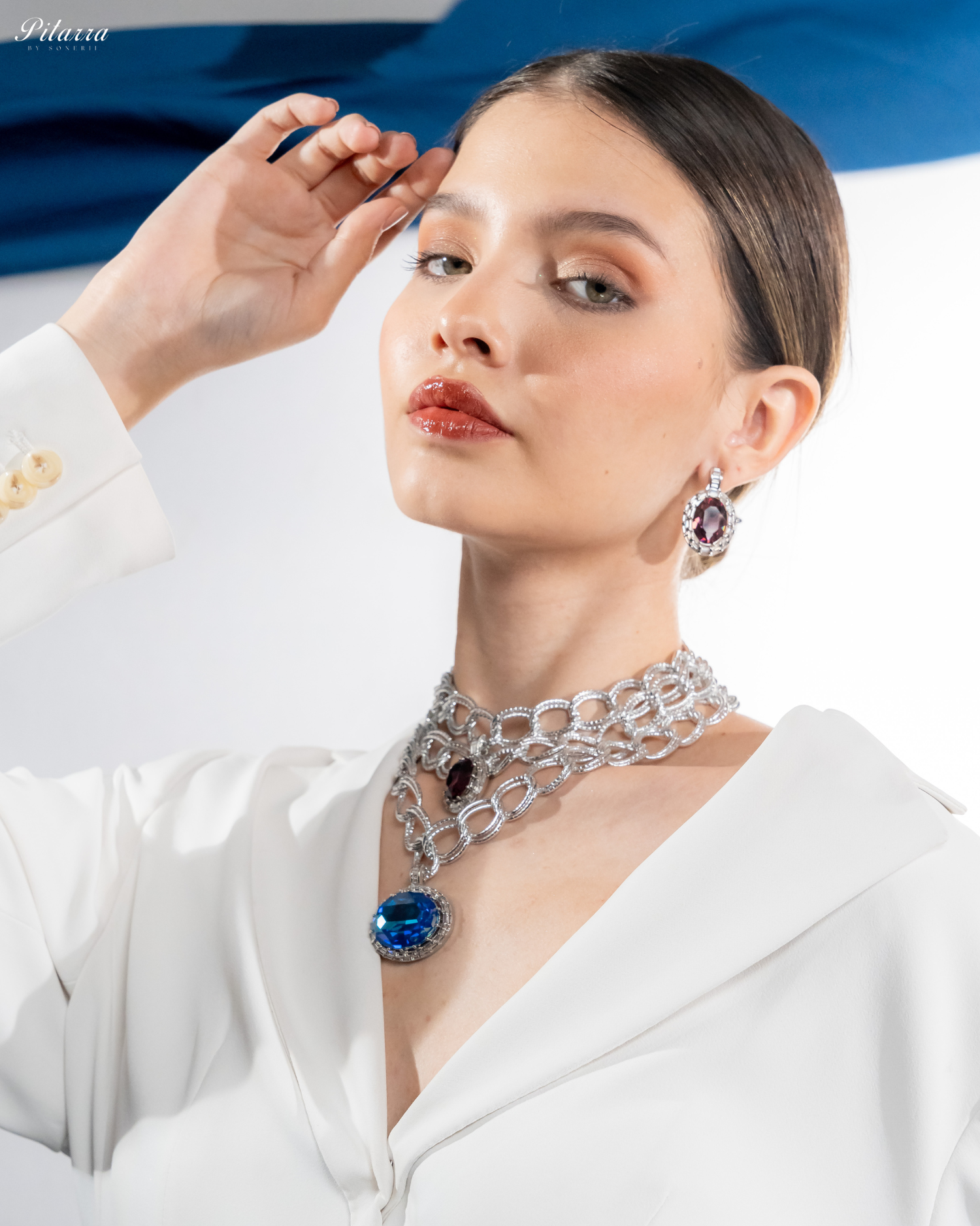 Blue Statement Pendant Silver Chain Choker_Main Pose