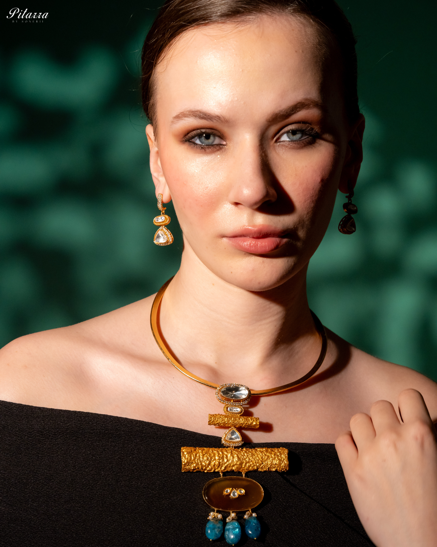 Blue Stone Vibrant Charm Pendant Set_Front Pose