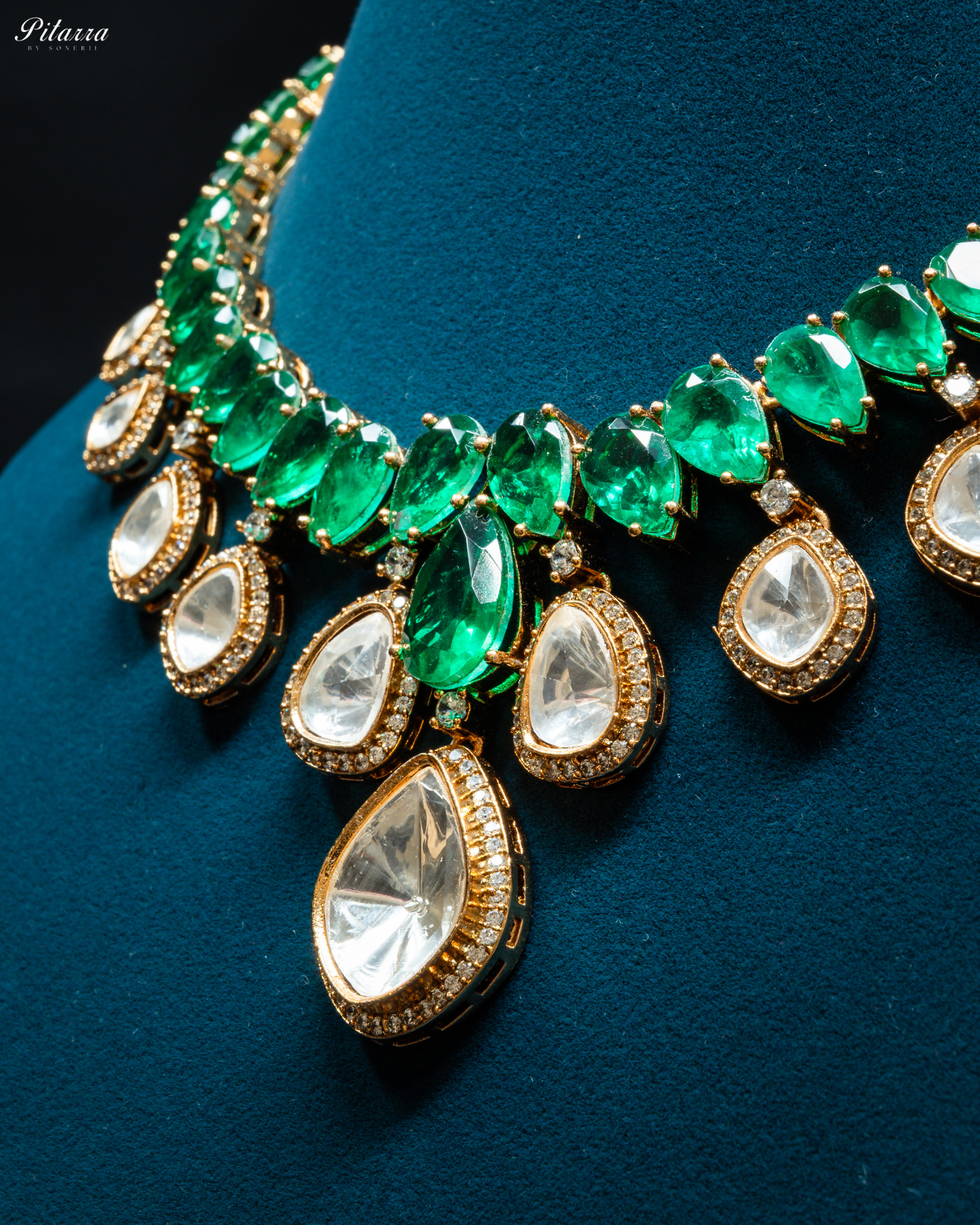 Emerald Green Moissanite Polki Necklace Set_Zoom Angle