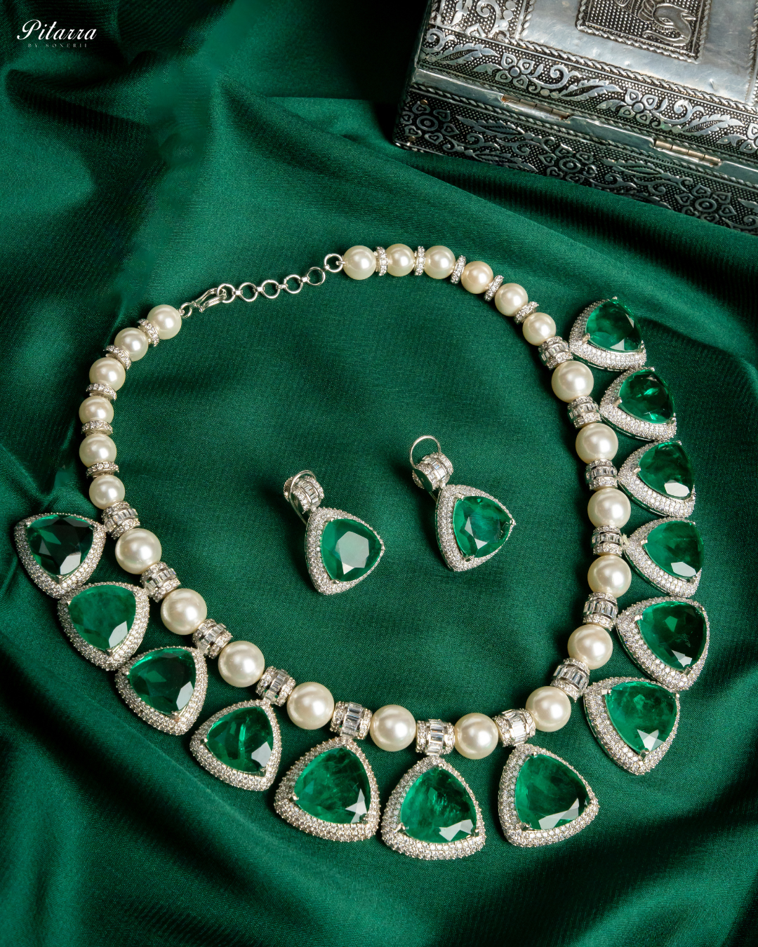 Emerald Pearl Luxury Designer Necklace_Image