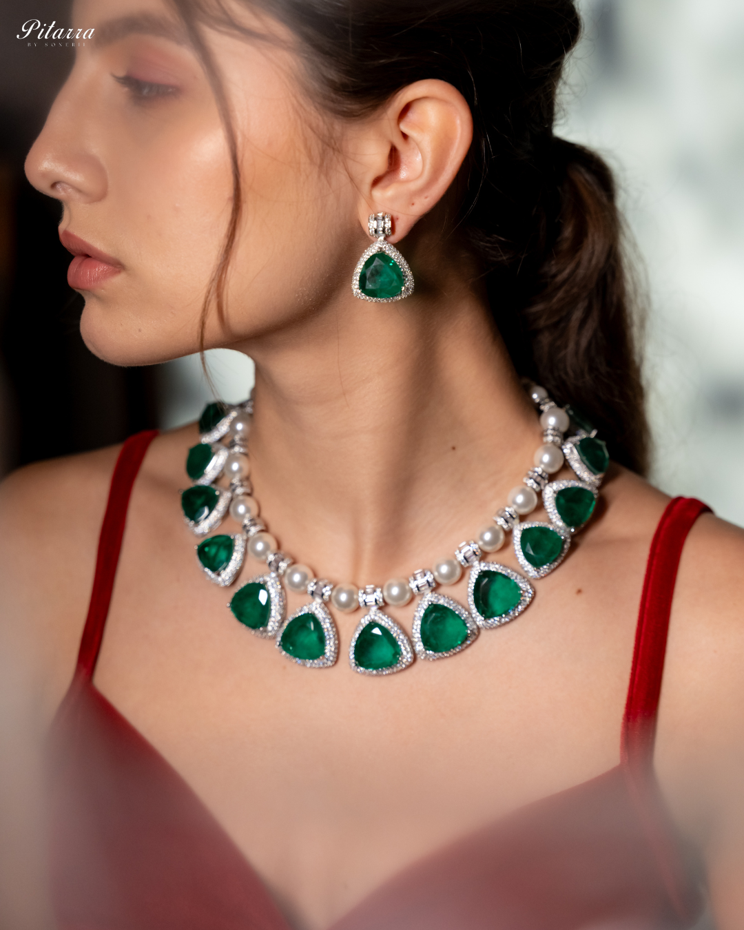 Emerald Pearl Luxury Designer Necklace_Side