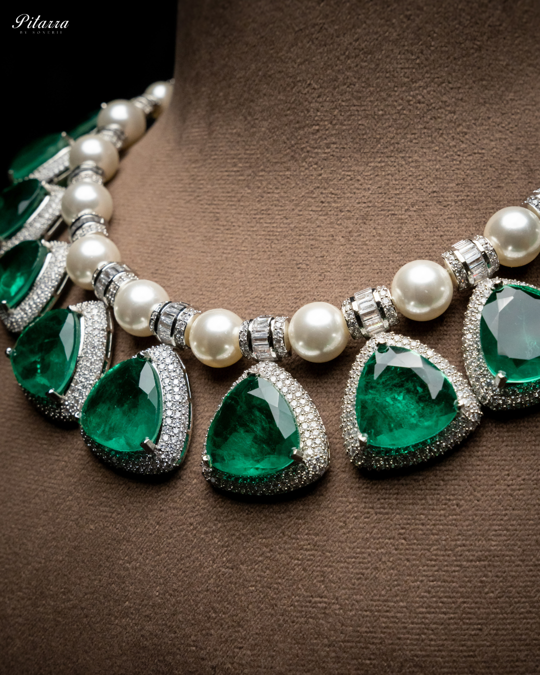 Emerald Pearl Luxury Designer Necklace_Zoom Angle