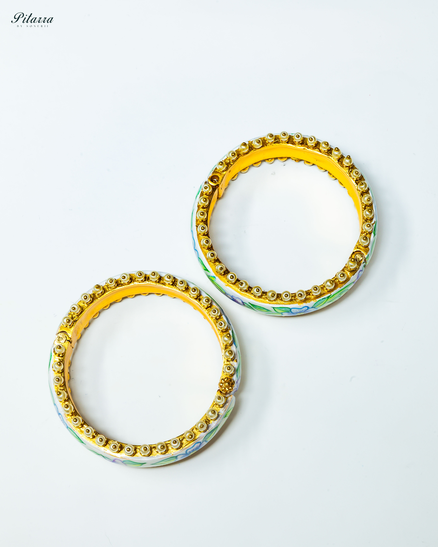 Gold Plated Floral Traditional Kundan Bangle_Side Angle