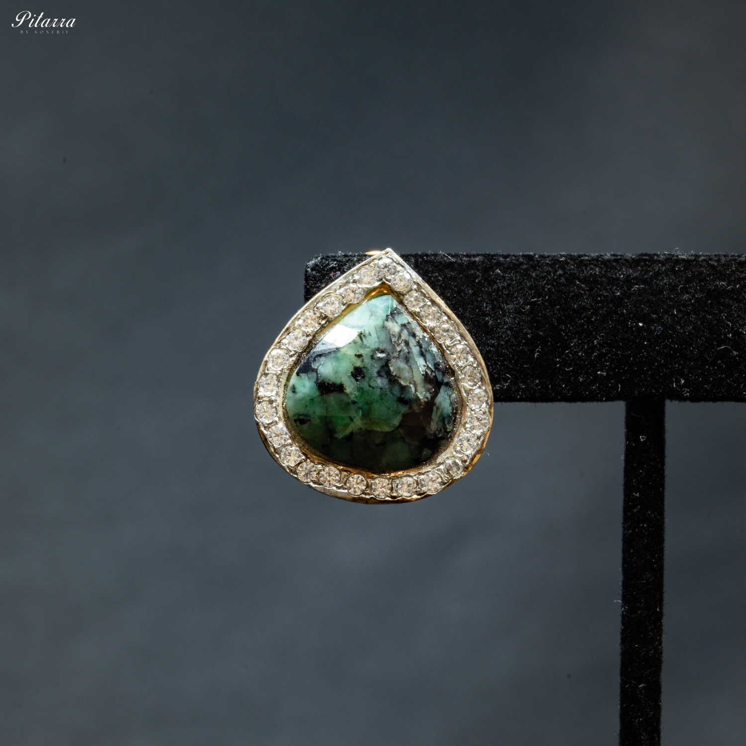Green Drop Stone Golden Statement Necklace Set_Zoom Earrings