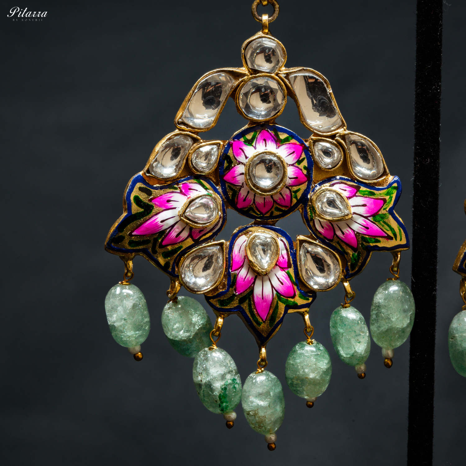 Meenakari_Uncut_Kundan_Necklace_Set_Zoom Earrings