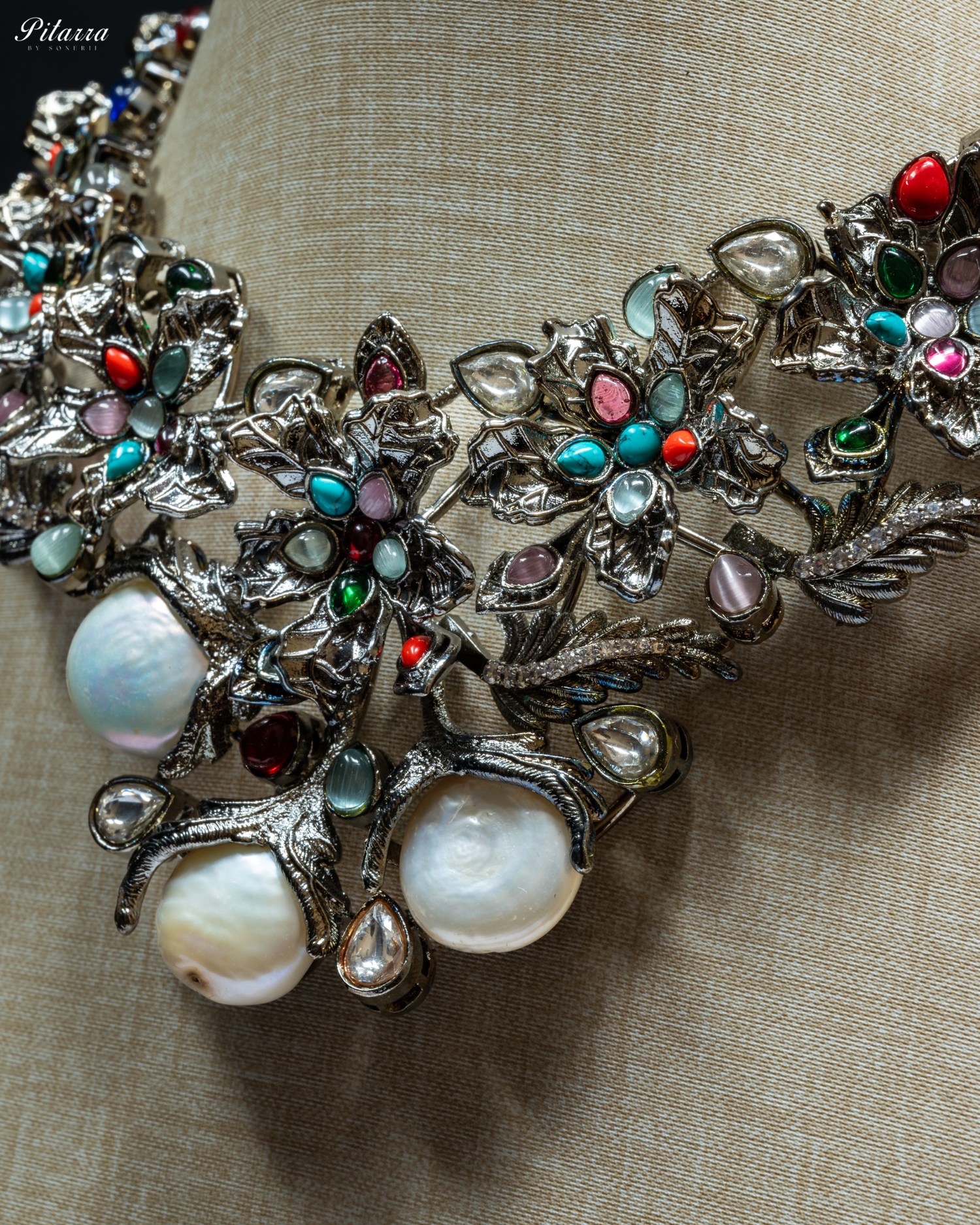 Multicolor with Baroque Pearl Necklace Set_Zoom Angle