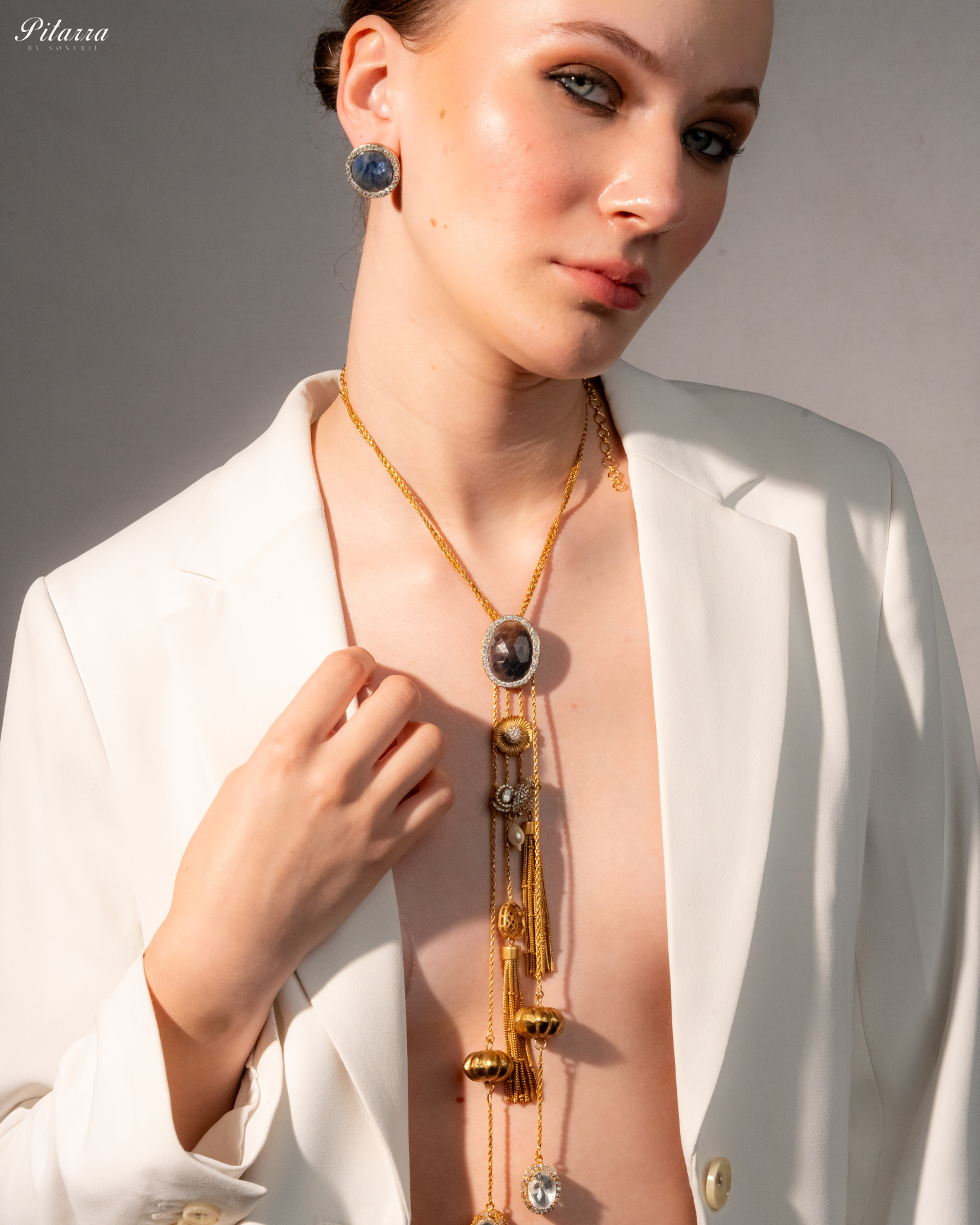 Pitarra Blue Stone Golden Chain Neccklace Set_Side