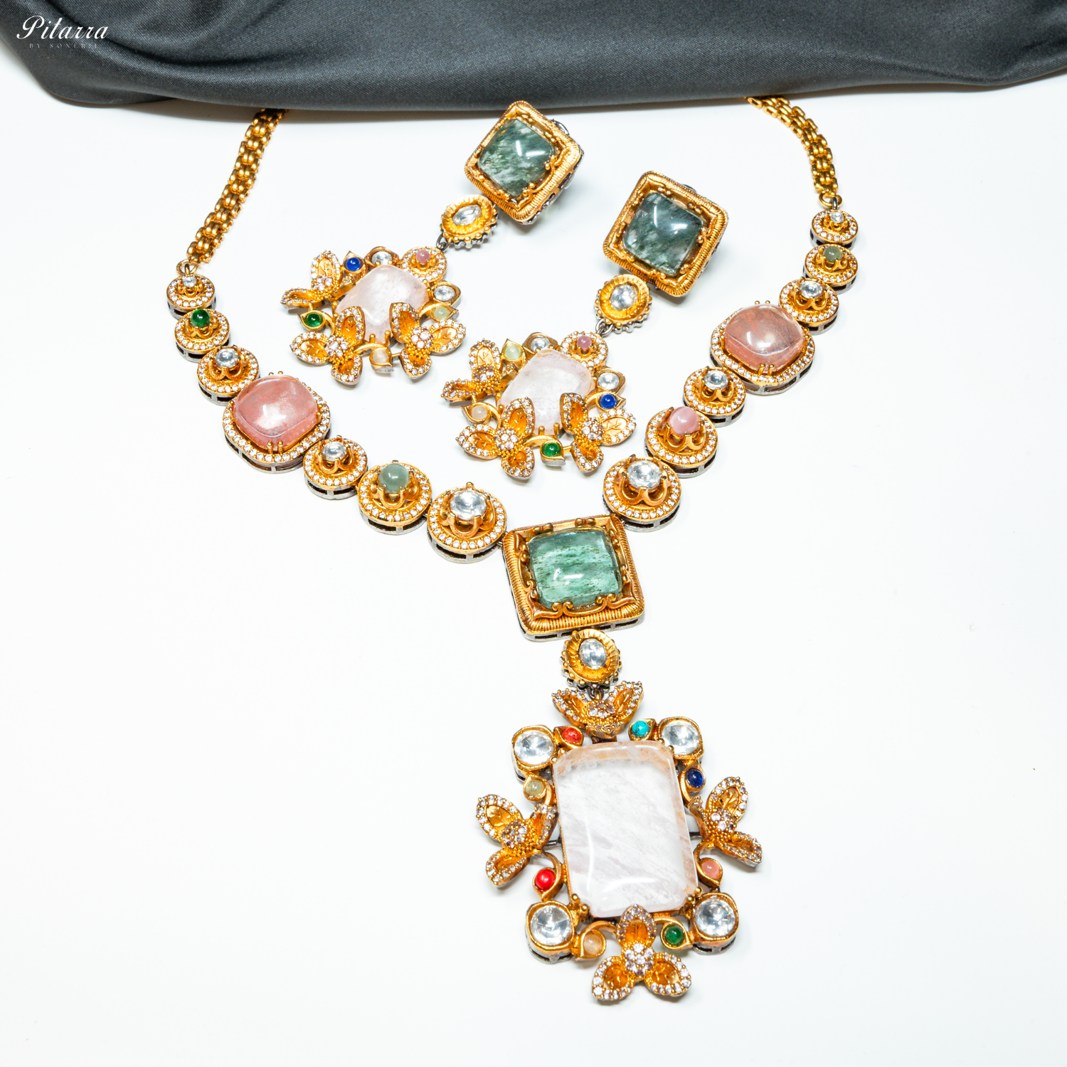 Pitarra Long White Kundan Necklace Set_White Background