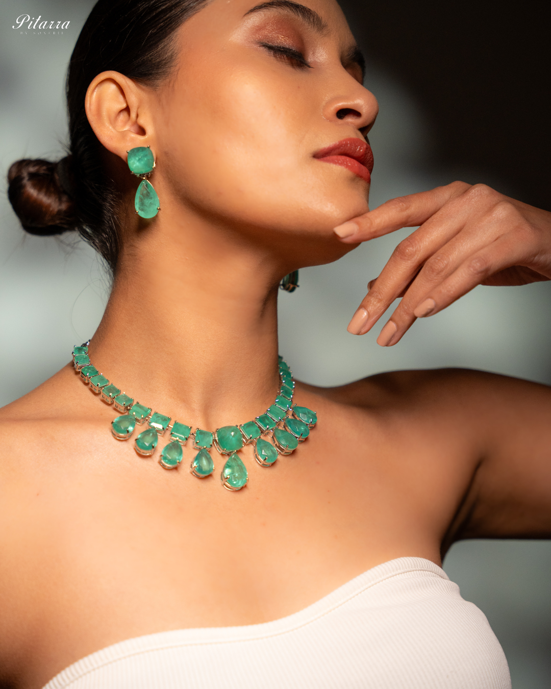 Pitarra Rhodium Green Crystal Necklace Set_Right Angle