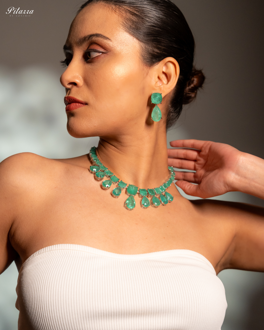Pitarra Rhodium Green Crystal Necklace Set_Side Image