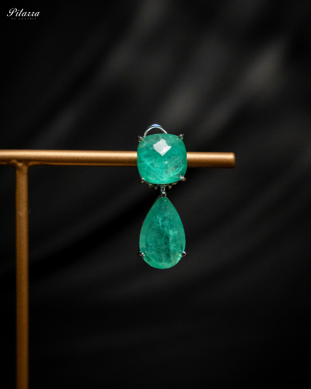 Pitarra Rhodium Green Crystal Necklace Set_Zoom Earrings