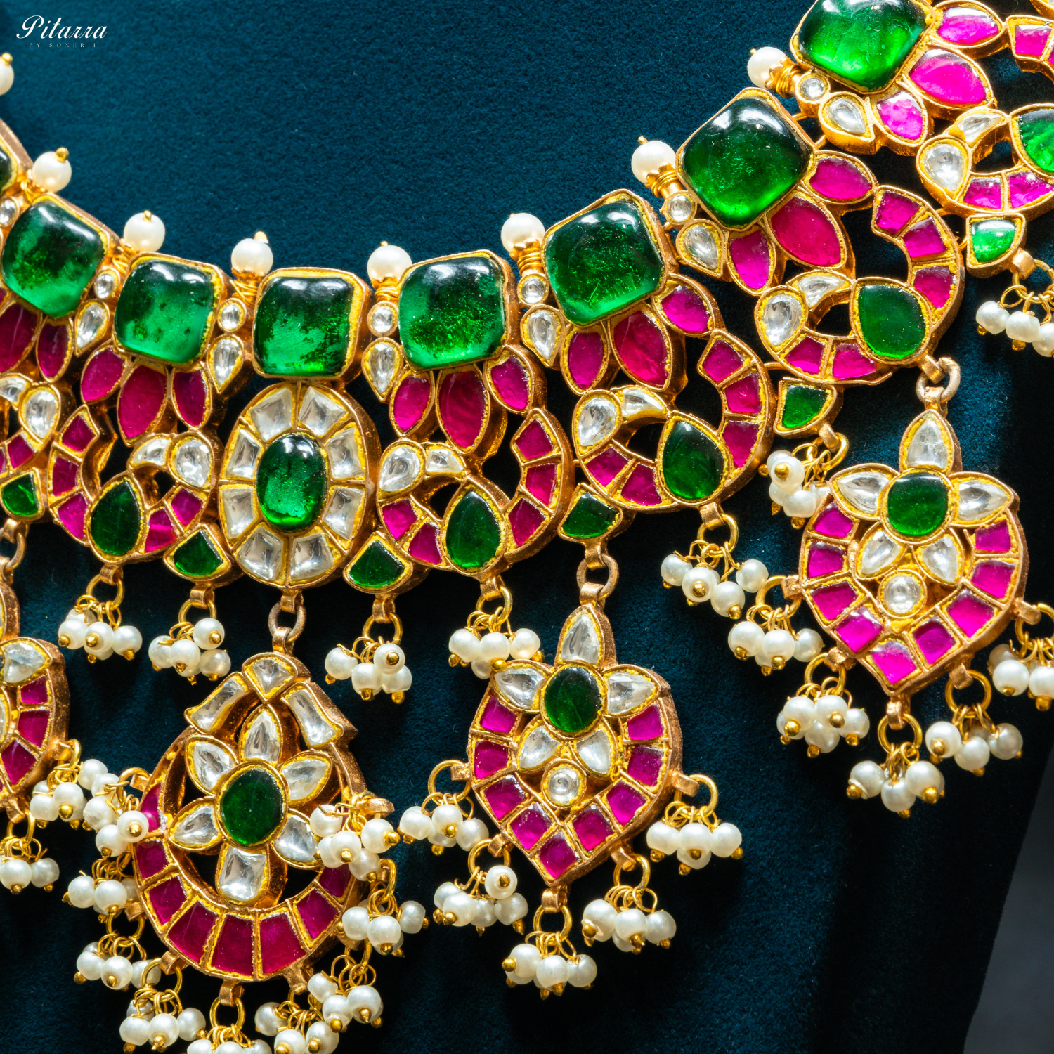 Pitarra Statement Polki Necklace Set_Zoom Angle