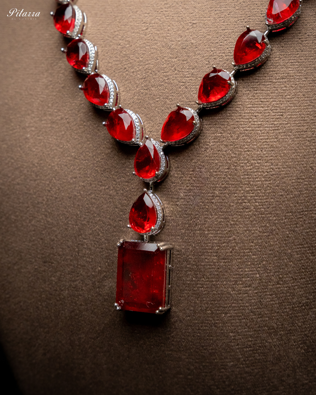 Red Stone Zirconia Necklace Set_Zoom Angle