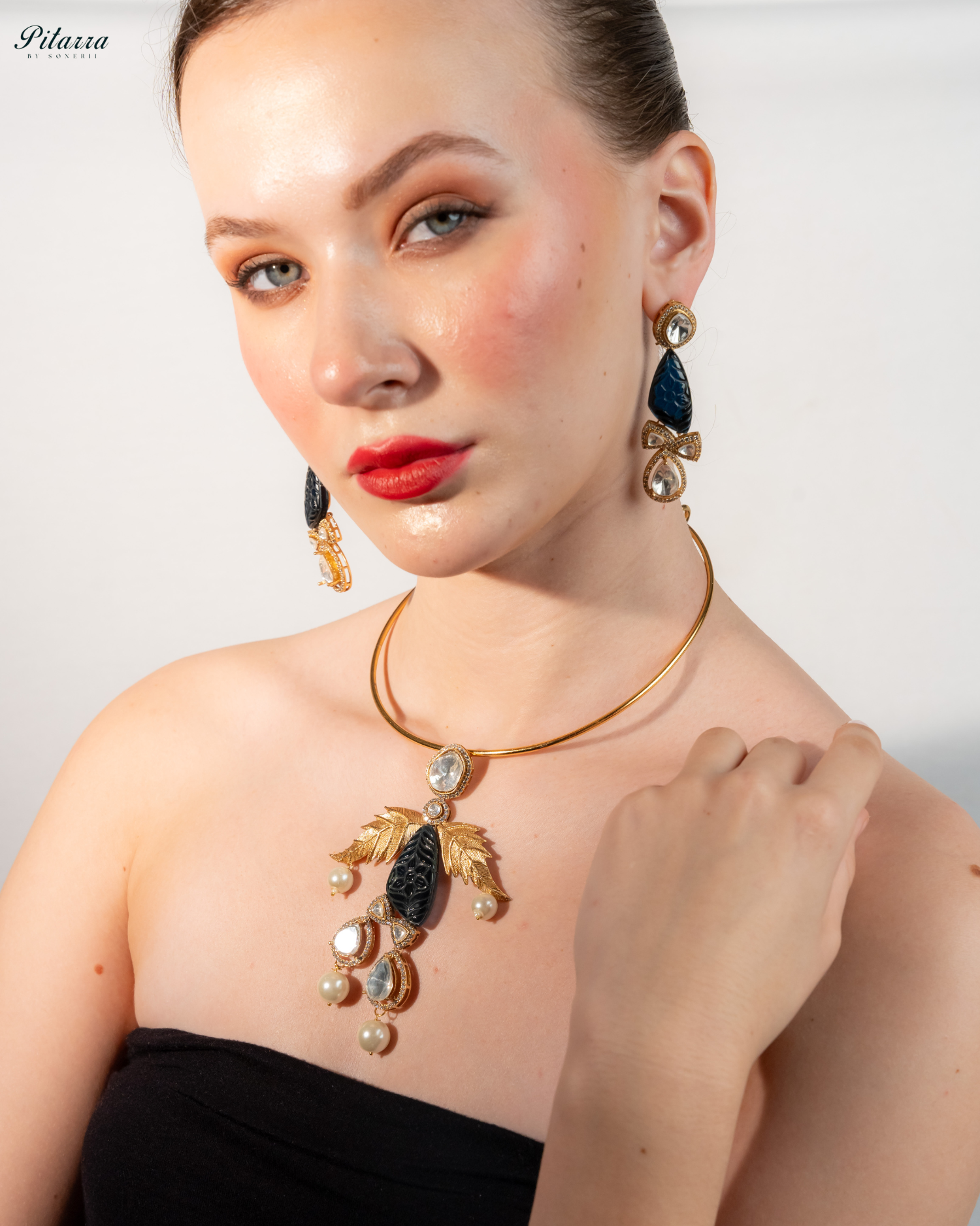 Spring Leaf Silver Pendant Set_Side Pose