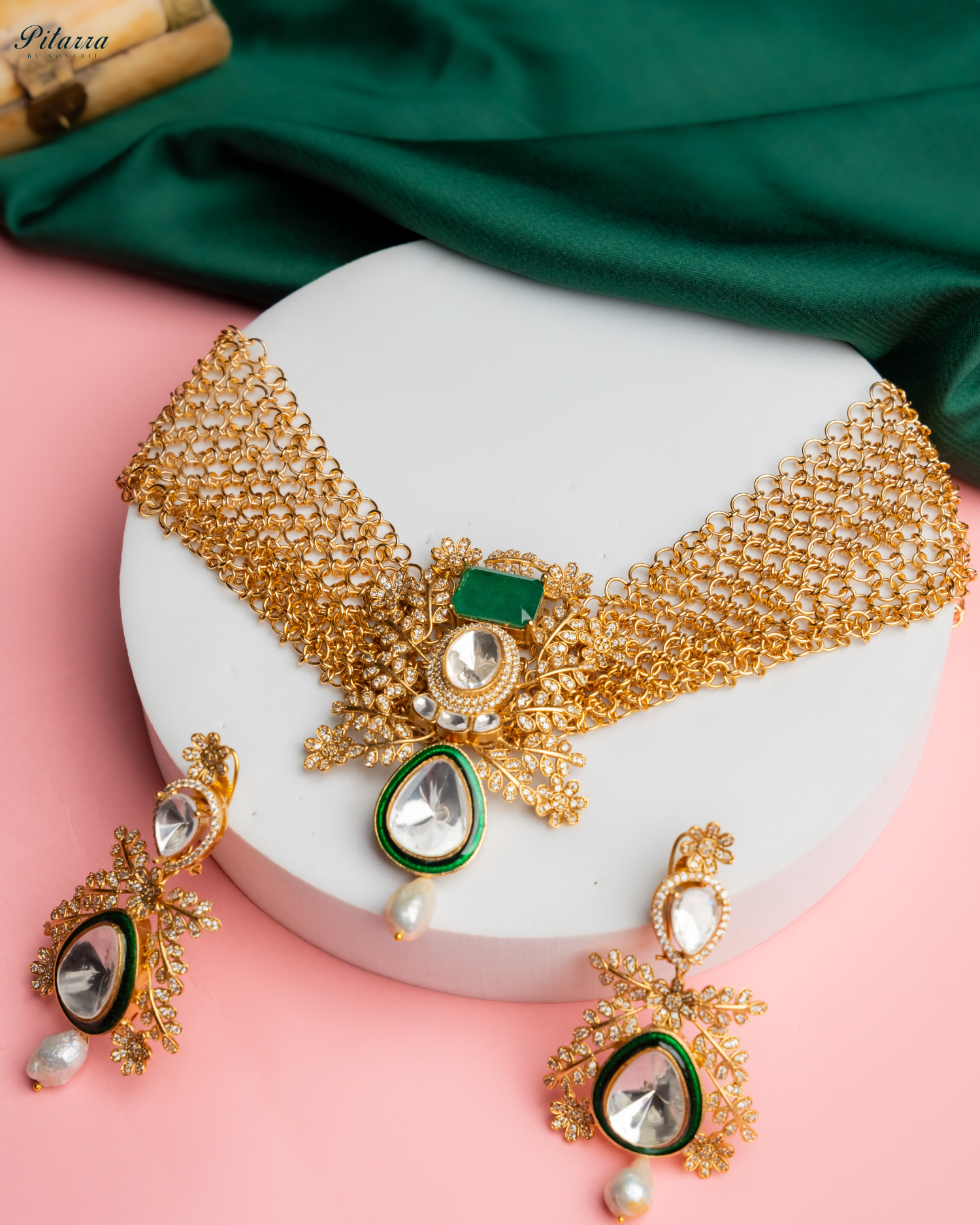 White Crystal Studed Kundan Necklace Set_Main Image