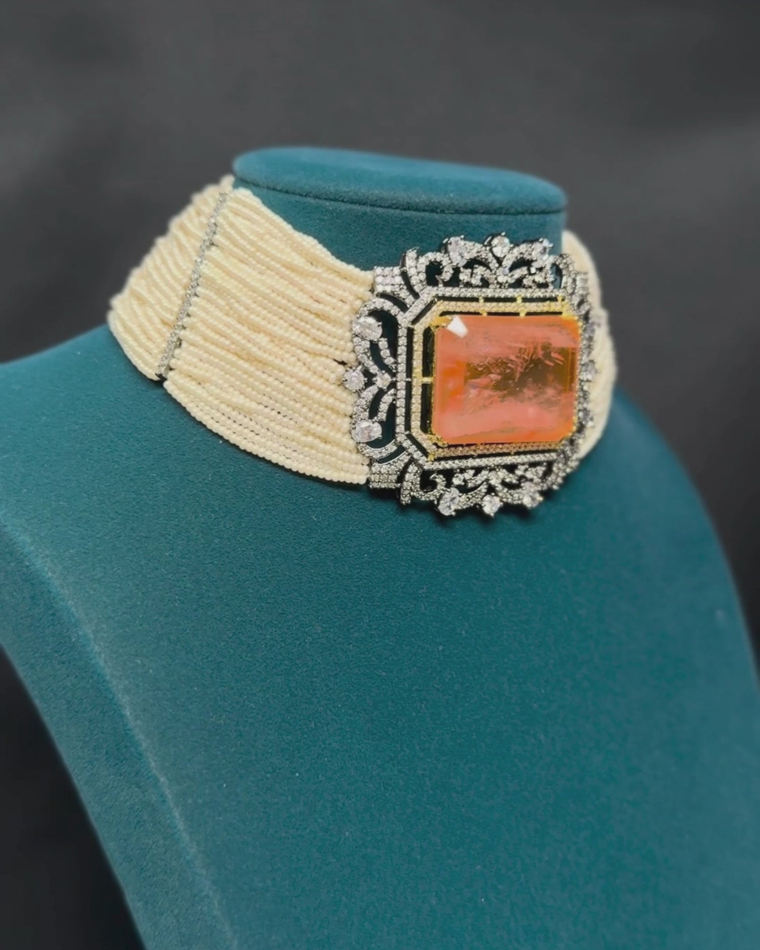 Peach Stone Doublet Pearl Choker Set_Video