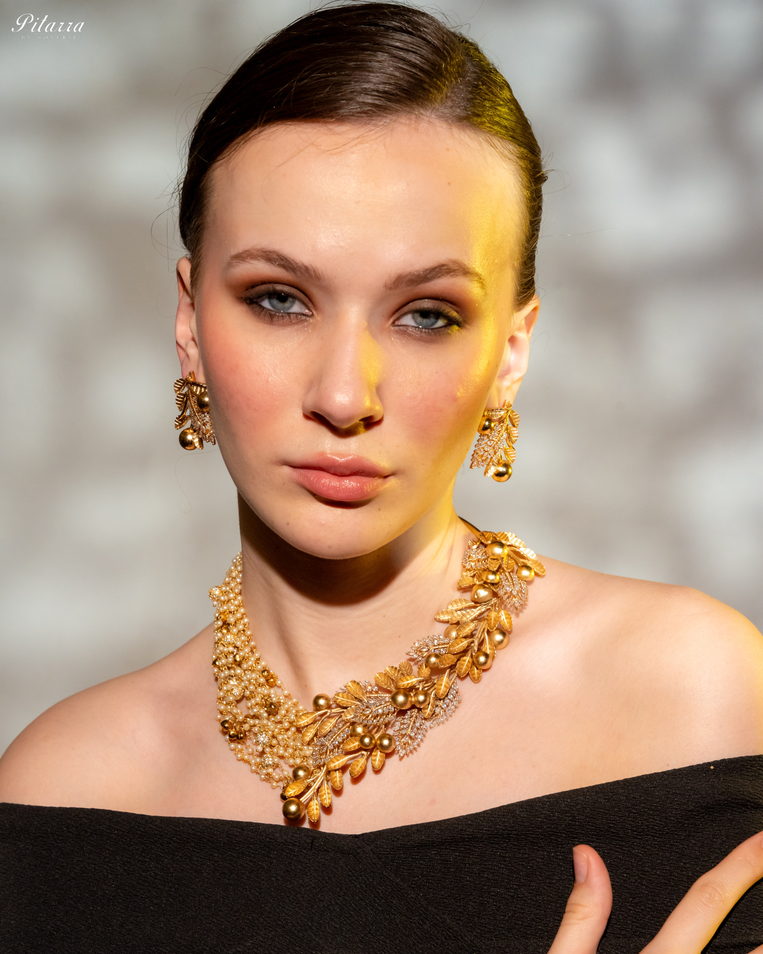 Antique Design Pearl and Leaf Necklace Set