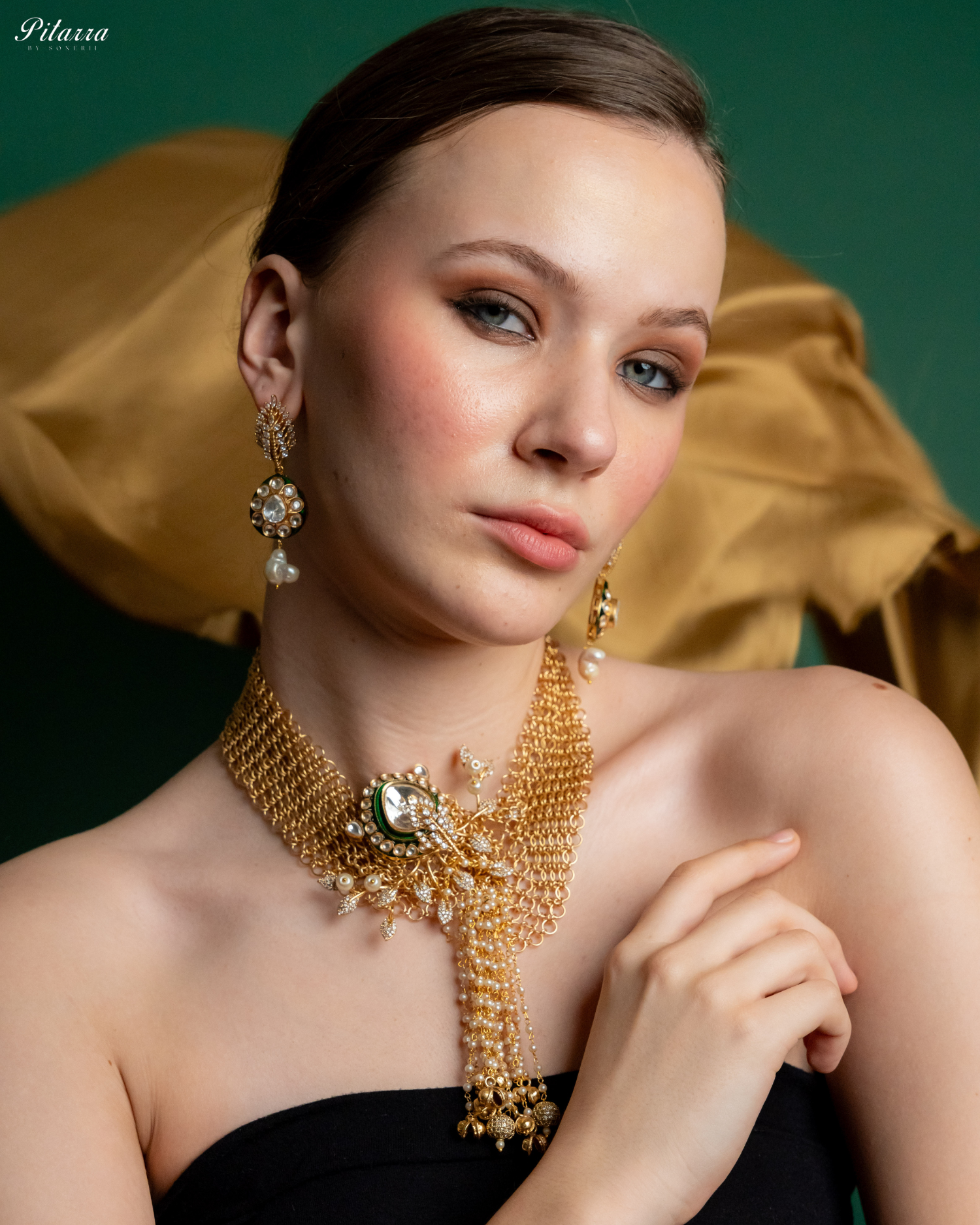 White Crystal Gold Finish Kundan Choker Set