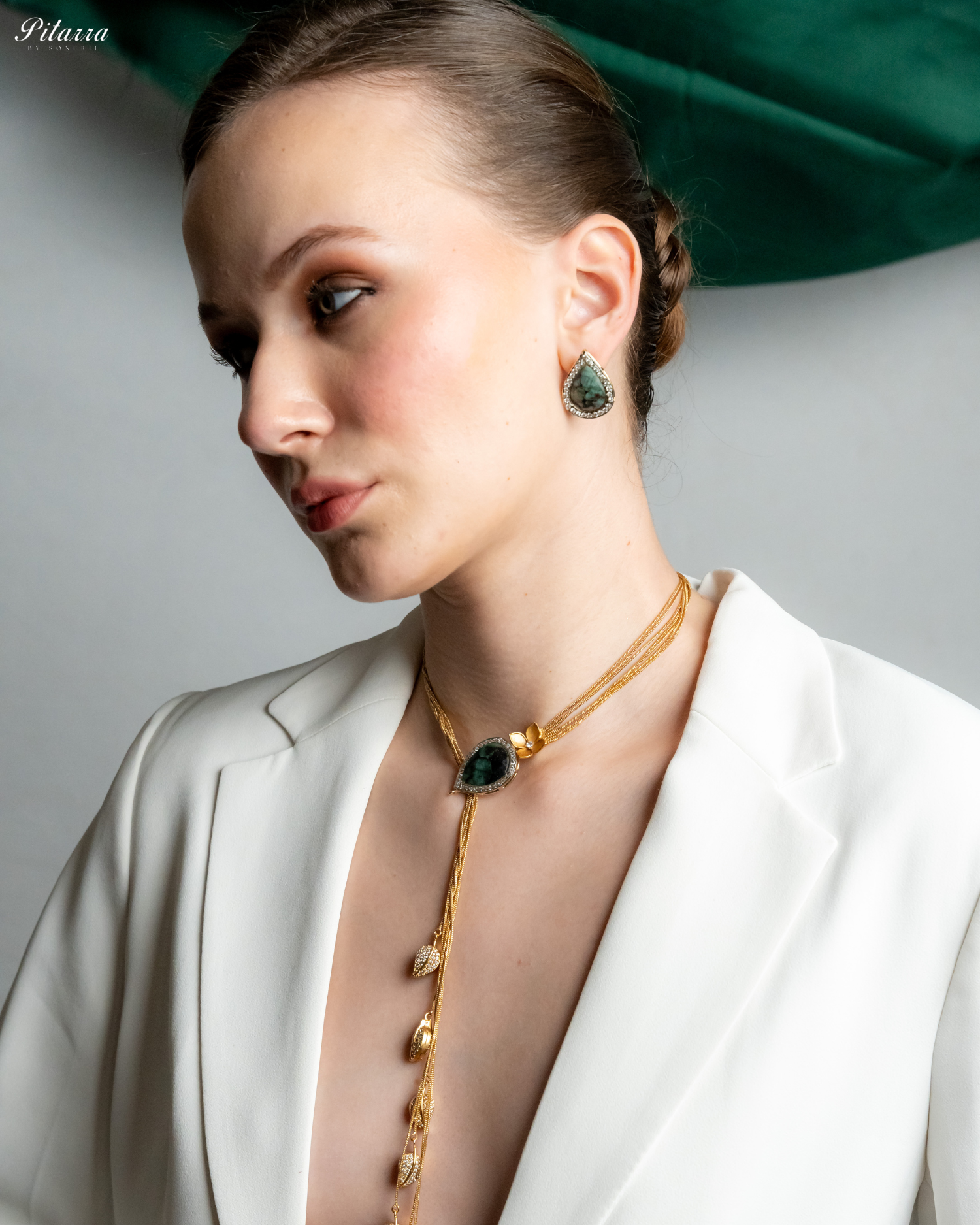 Pitarra Green Stone Golden Pendant Set