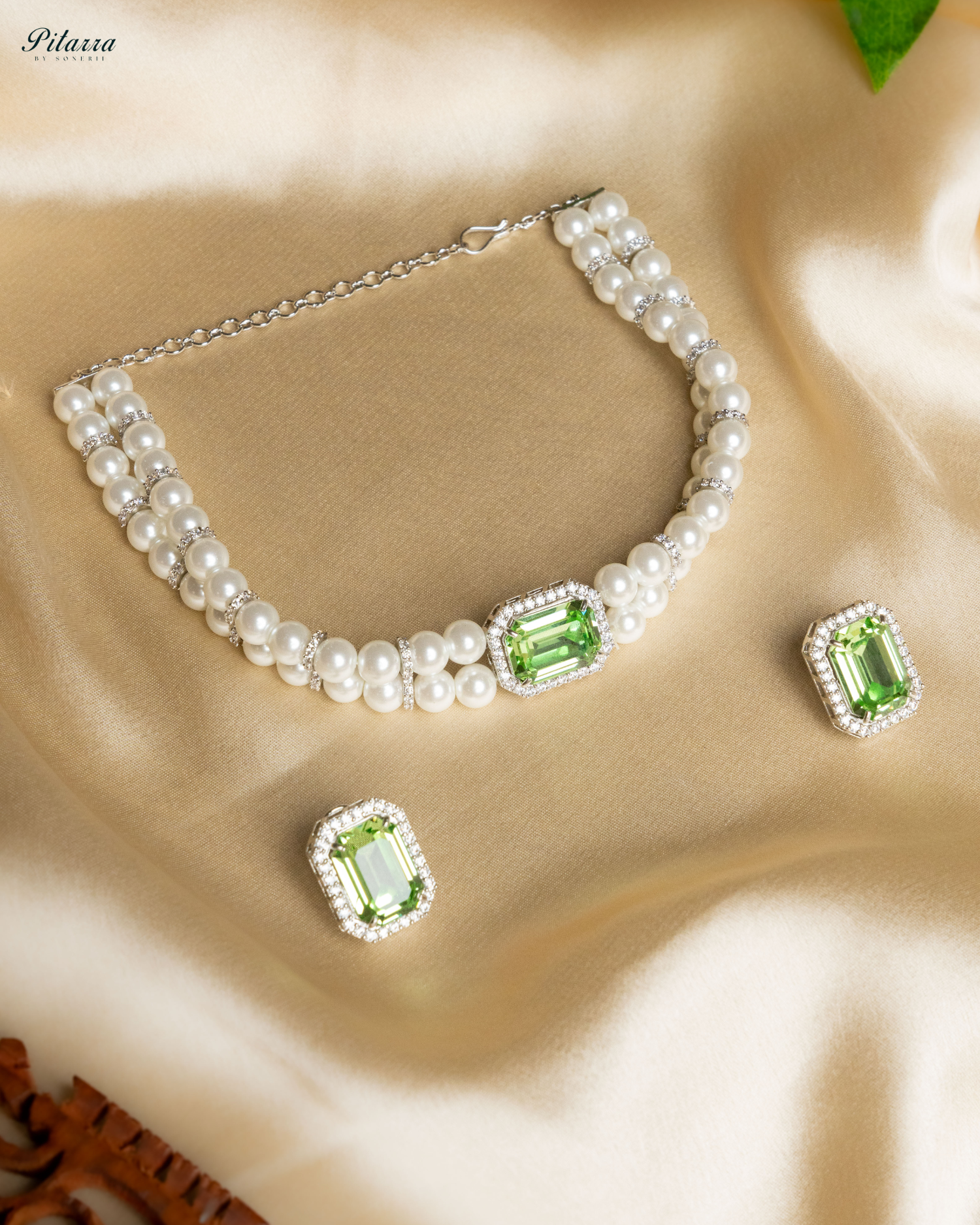 Green Stone Two Layer Pearl Choker