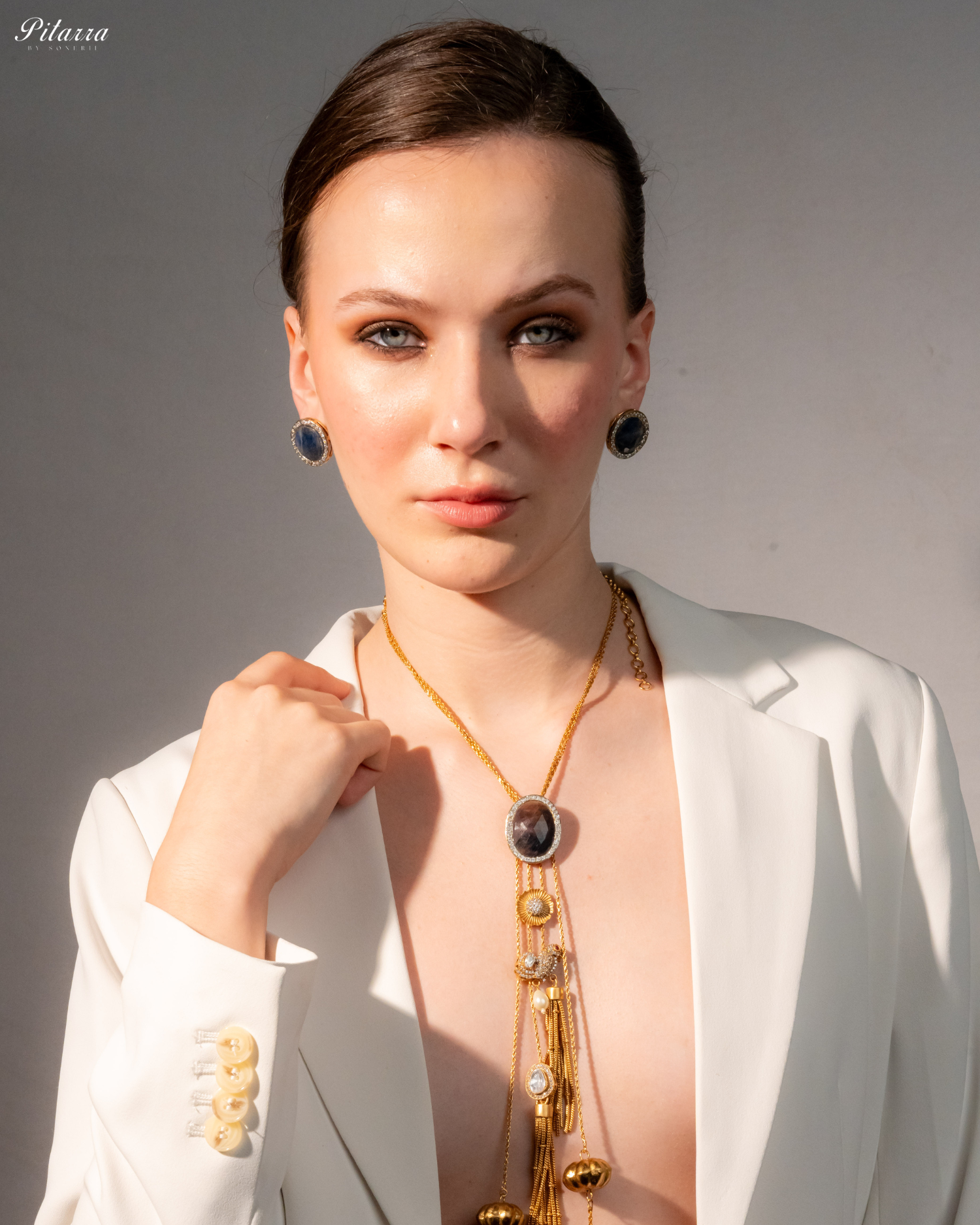 Pitarra Blue Stone Golden Chain Neccklace Set