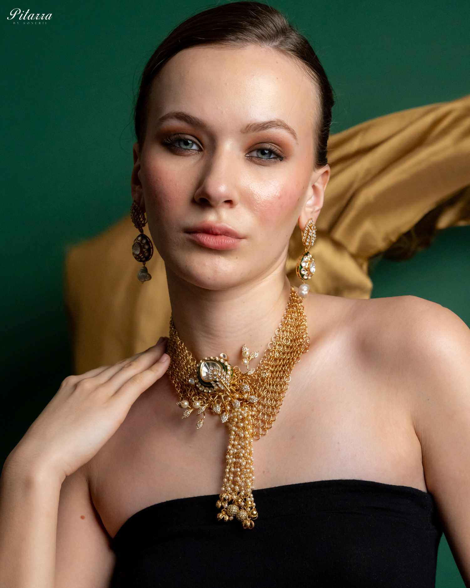 White Crystal Gold Finish Kundan Choker Set