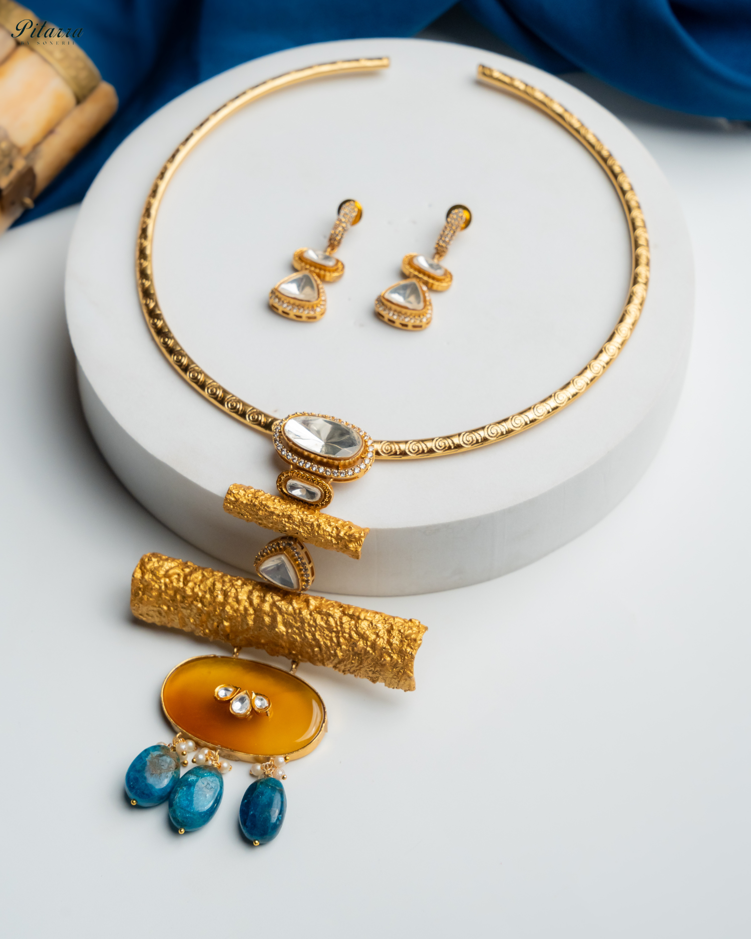 Blue Stone Vibrant Charm Pendant Set