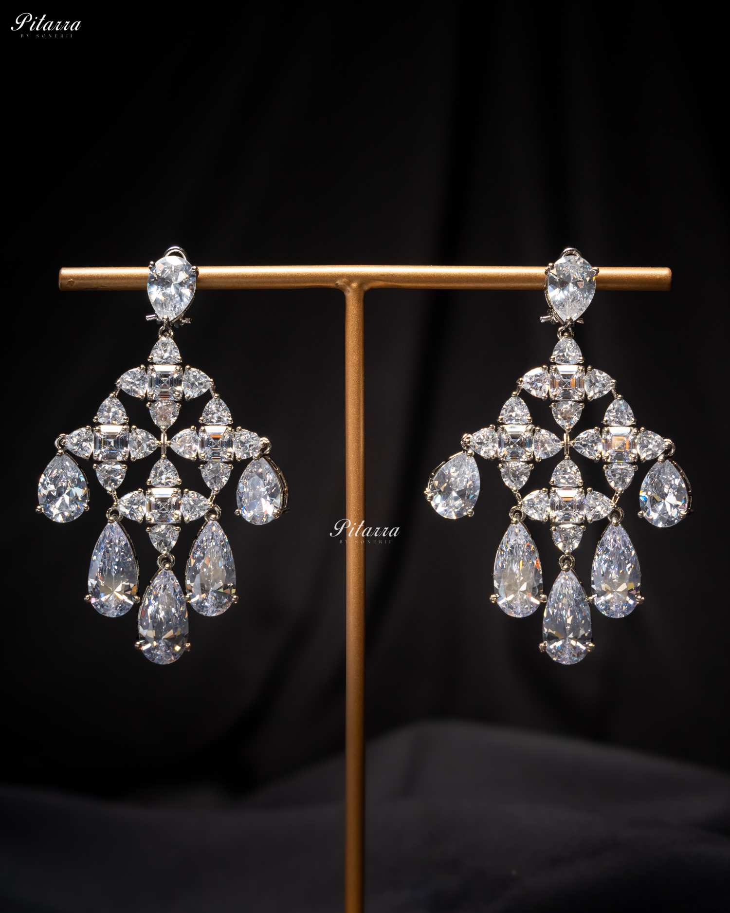 White Luxury Zircon Crystal Dangler Earrings