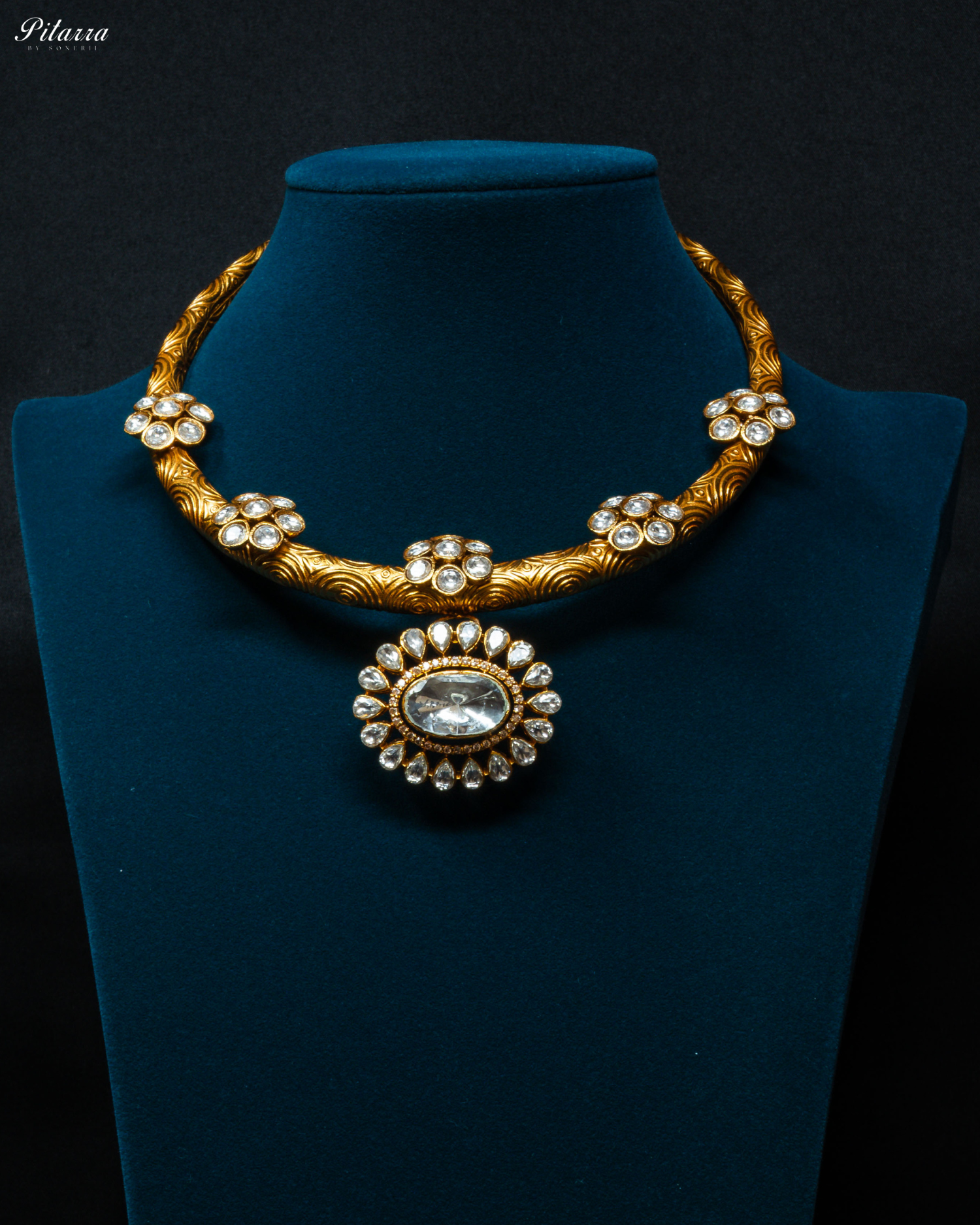 Golden Victorian Floral Kundan Choker Set