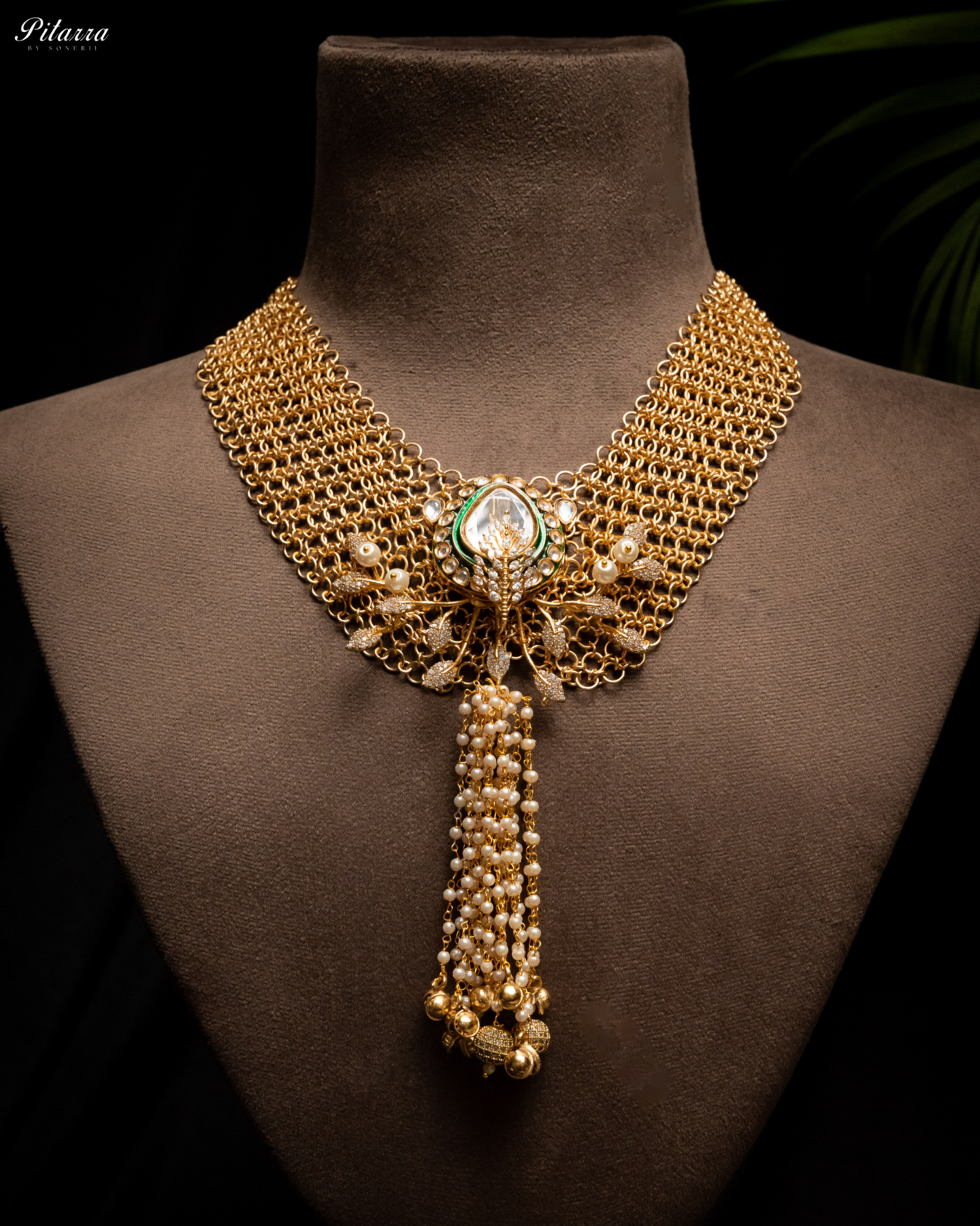 White Crystal Gold Finish Kundan Choker Set