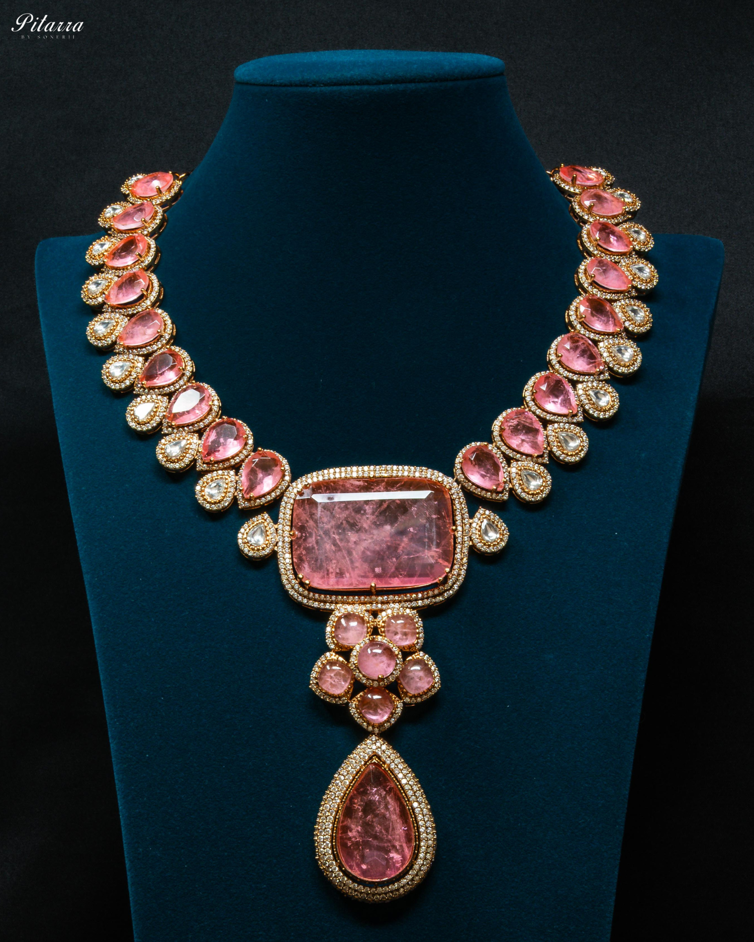 Pink Stone Tear Drop Carved Necklace Set