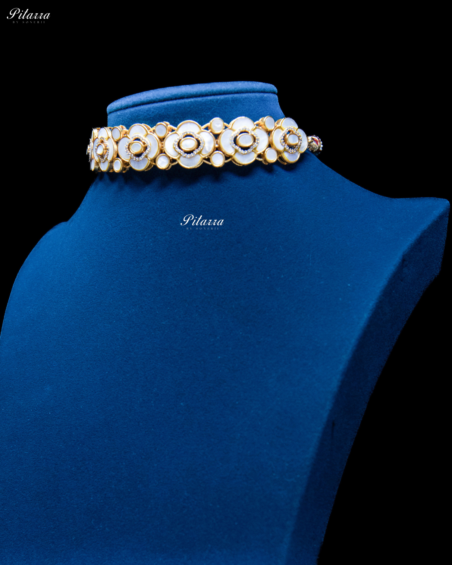 White Flora Shape Kundan Choker Set