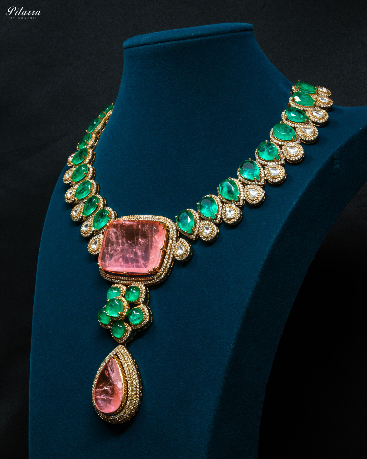 Two Tone Stone Tear Drop Carved Necklace Set
