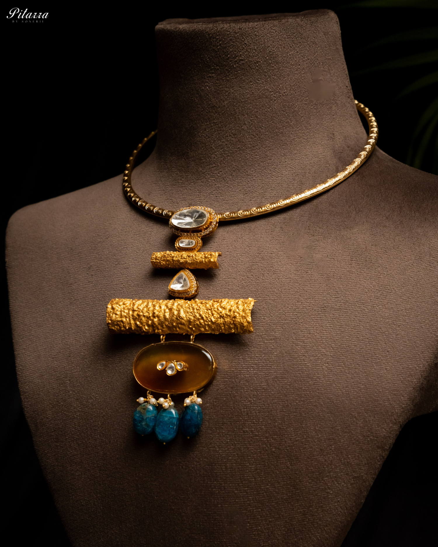 Blue Stone Vibrant Charm Pendant Set