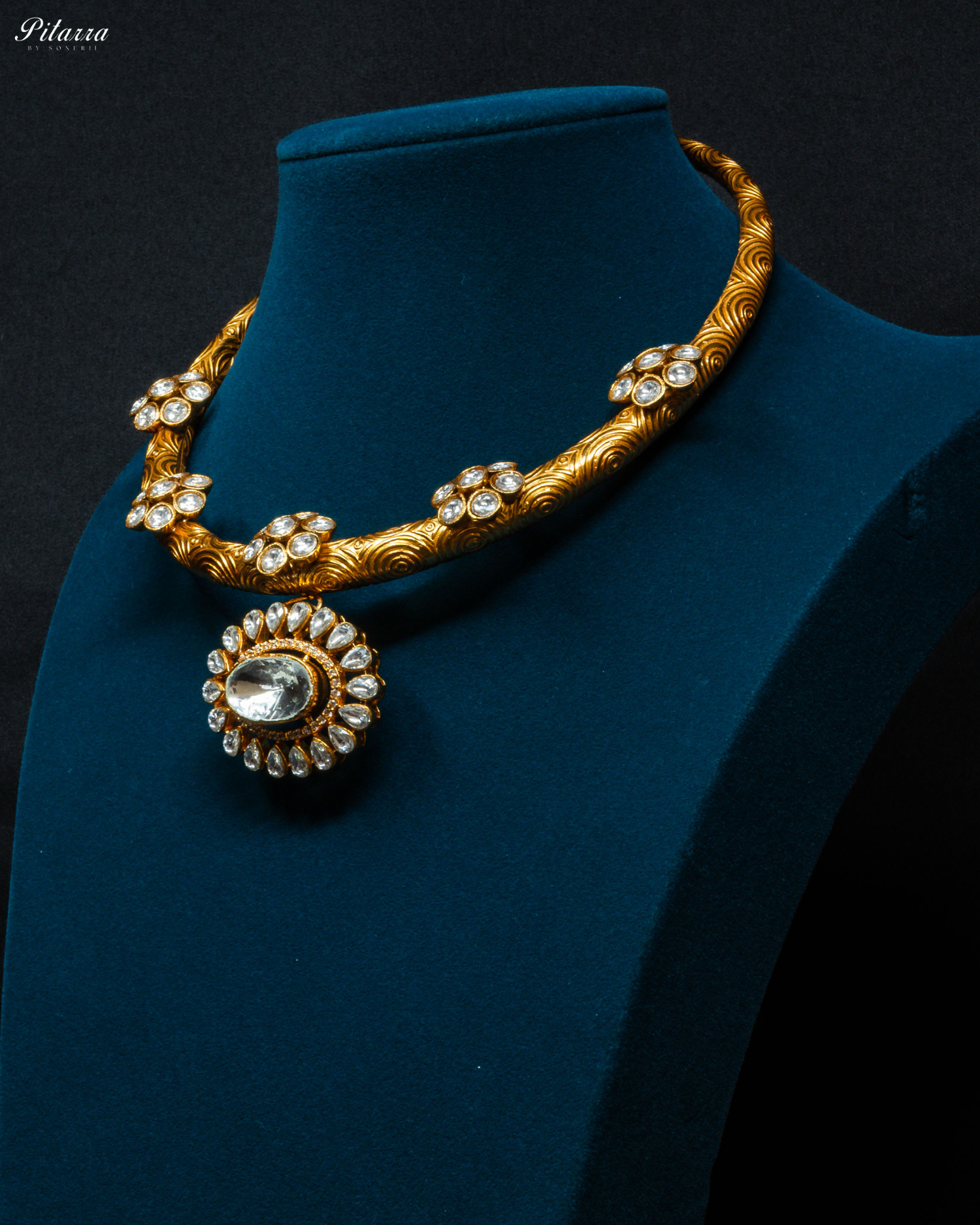Golden Victorian Floral Kundan Choker Set