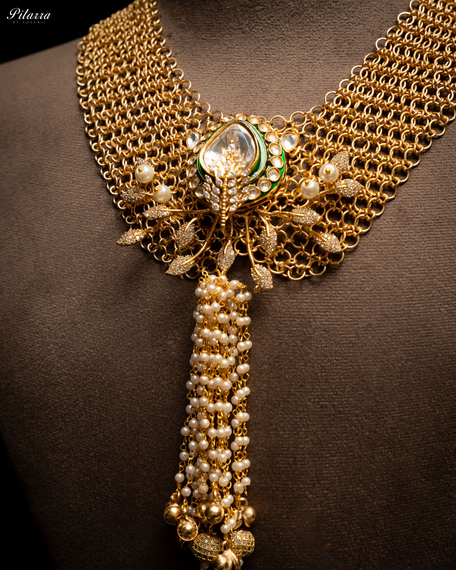 White Crystal Gold Finish Kundan Choker Set