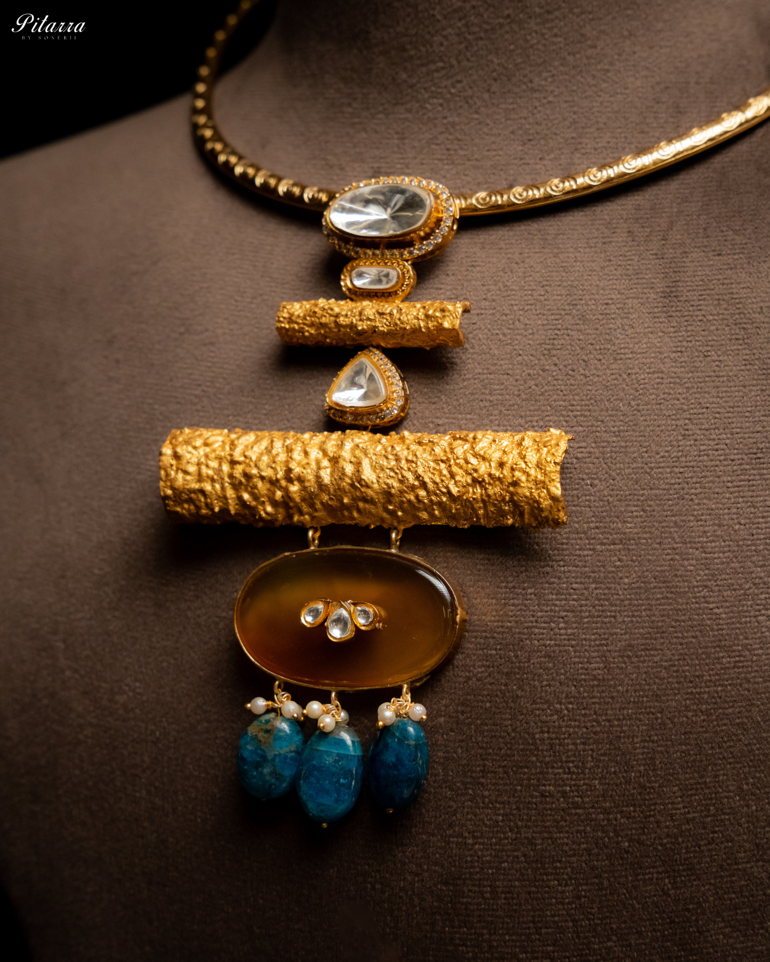 Blue Stone Vibrant Charm Pendant Set