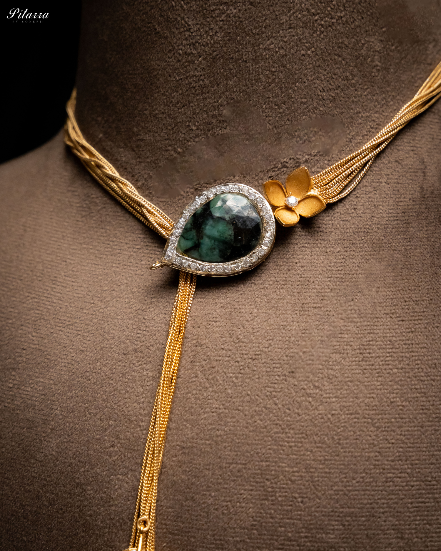 Pitarra Green Stone Golden Pendant Set