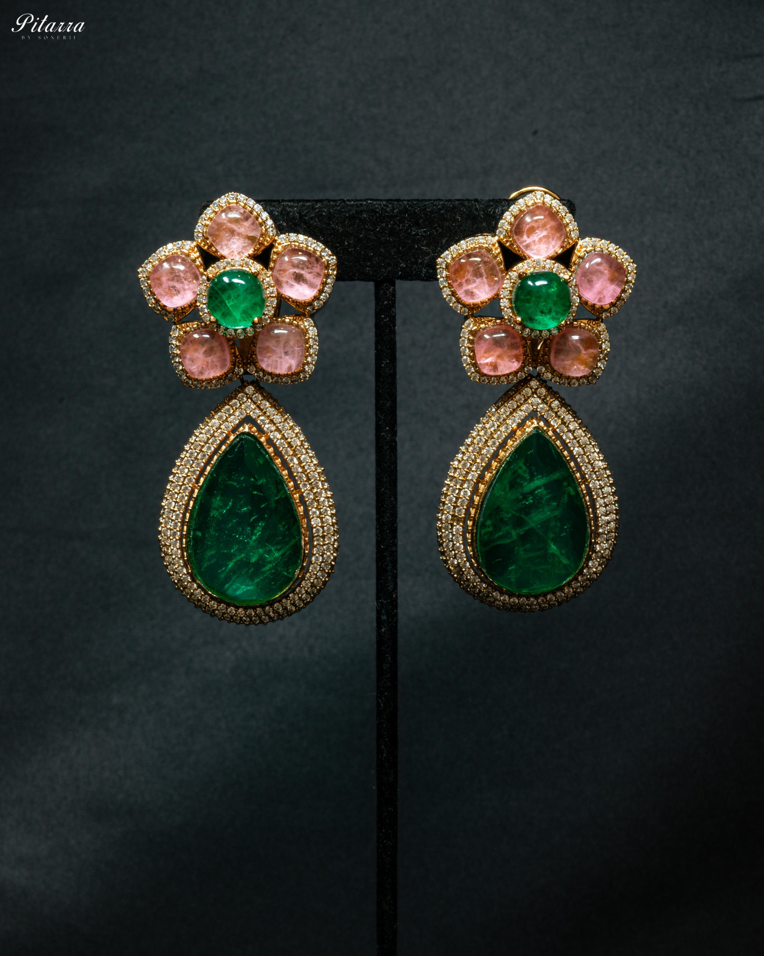 Emerald Stone Tear Drop Carved Necklace Set