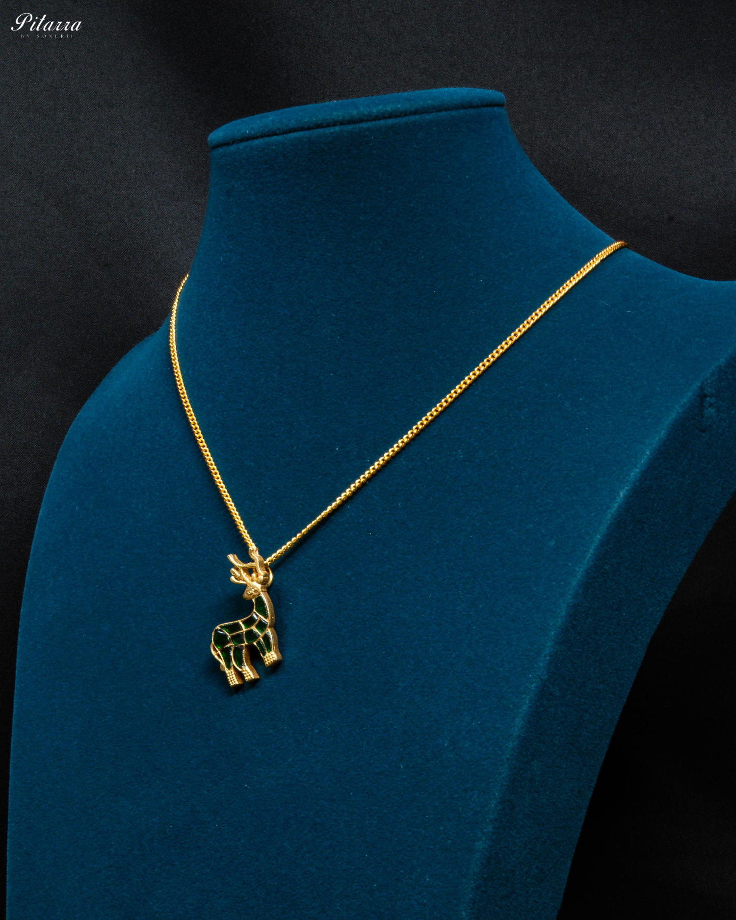 Green Hiran Chain Kundan Pendant Necklace