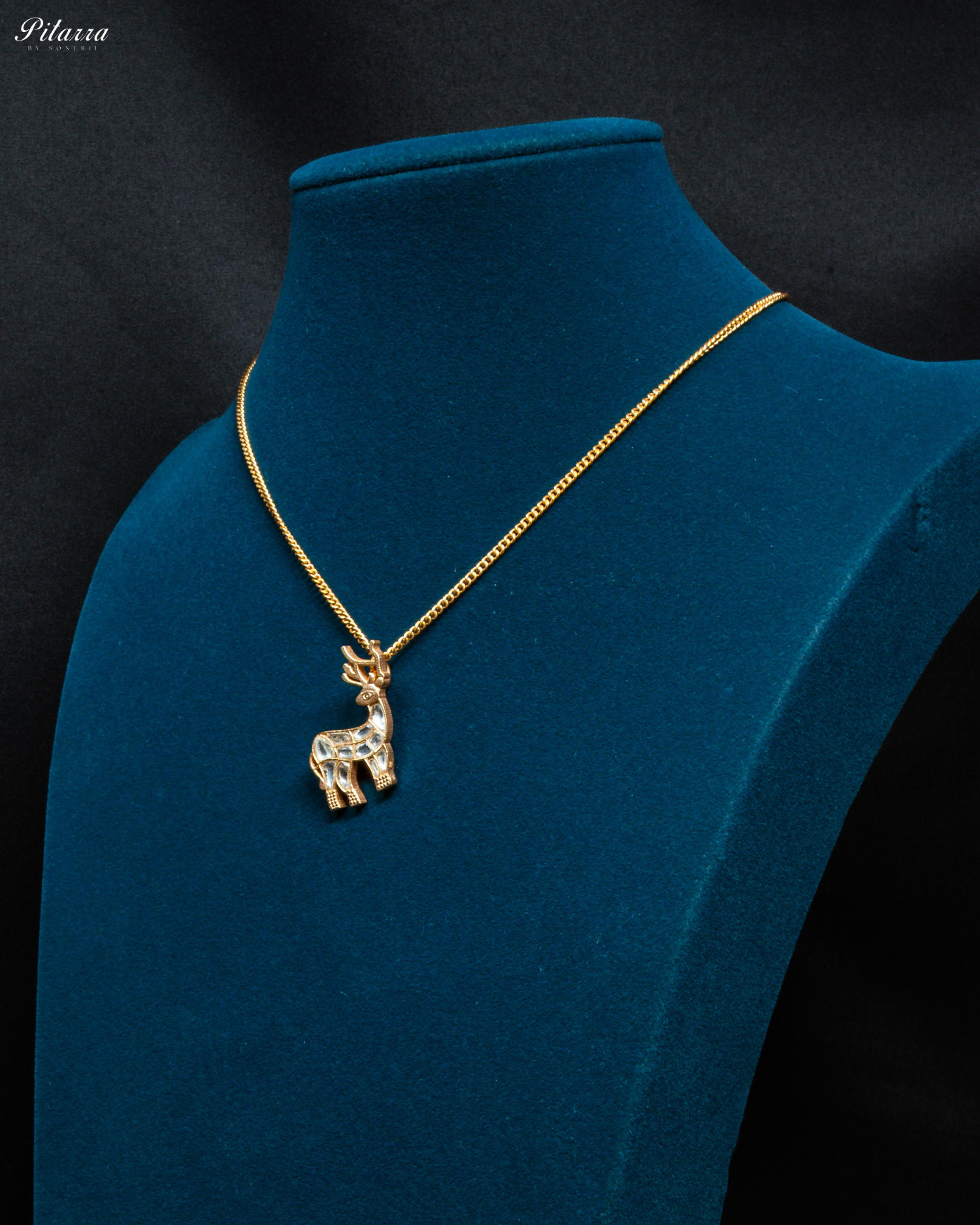 White Hiran Chain Kundan Pendant Necklace