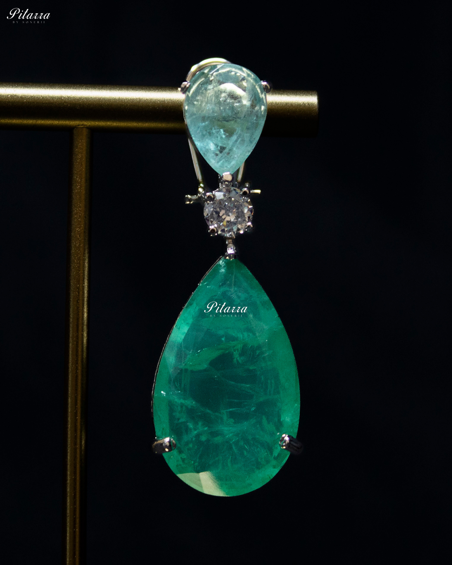 Two Tone Tear Drop Shaped Crystal Necklace Set