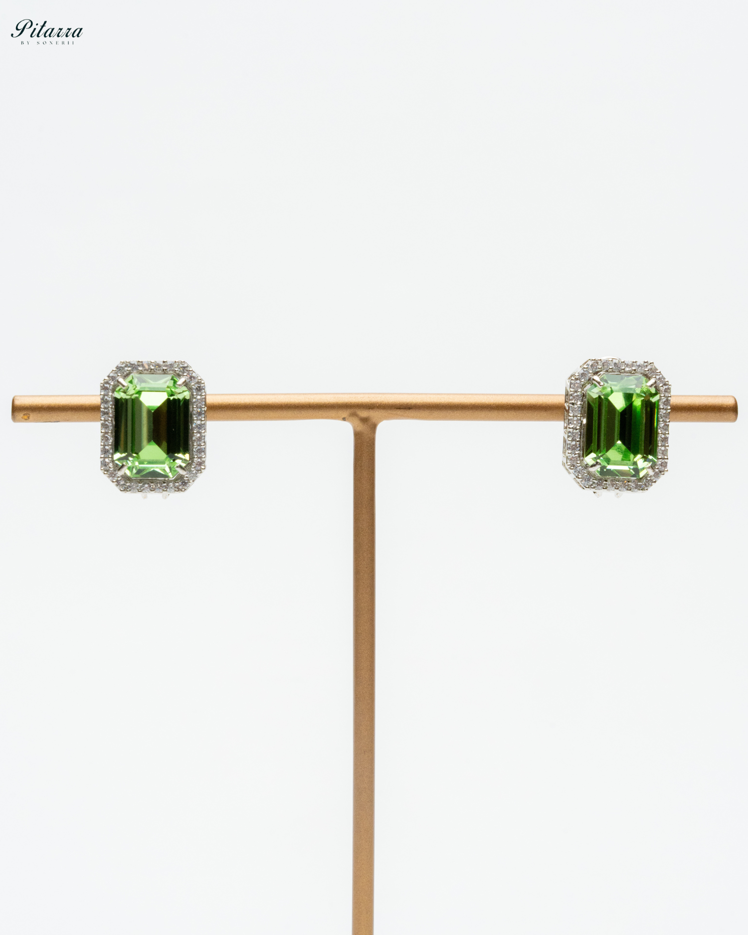 Green Stone Two Layer Pearl Choker