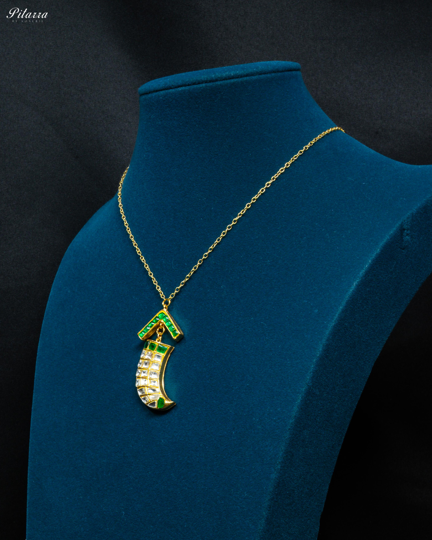Classic Green Dagger Chain Kundan Pendant Necklace