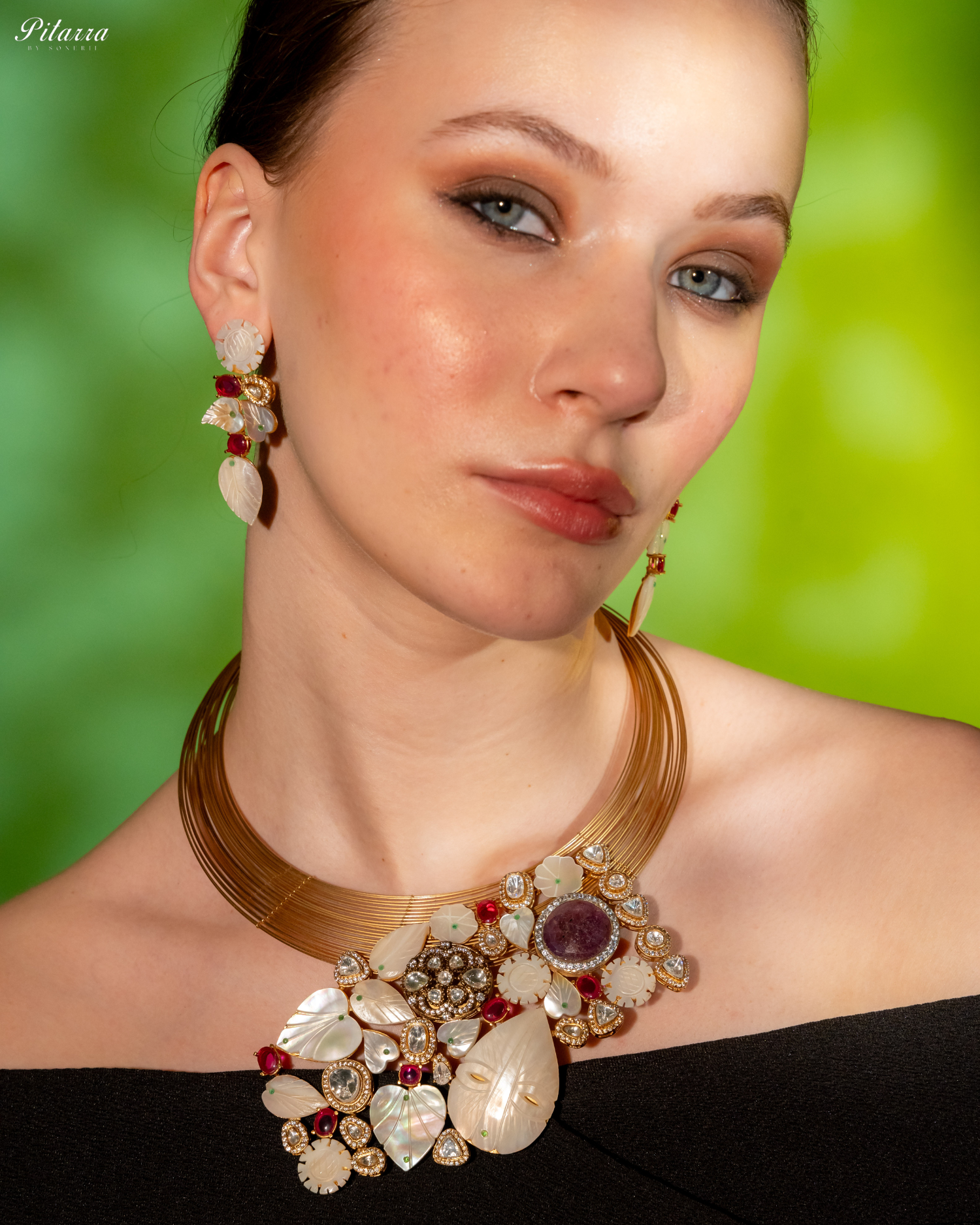 Designer Hasli Golden Kundan Necklace Set